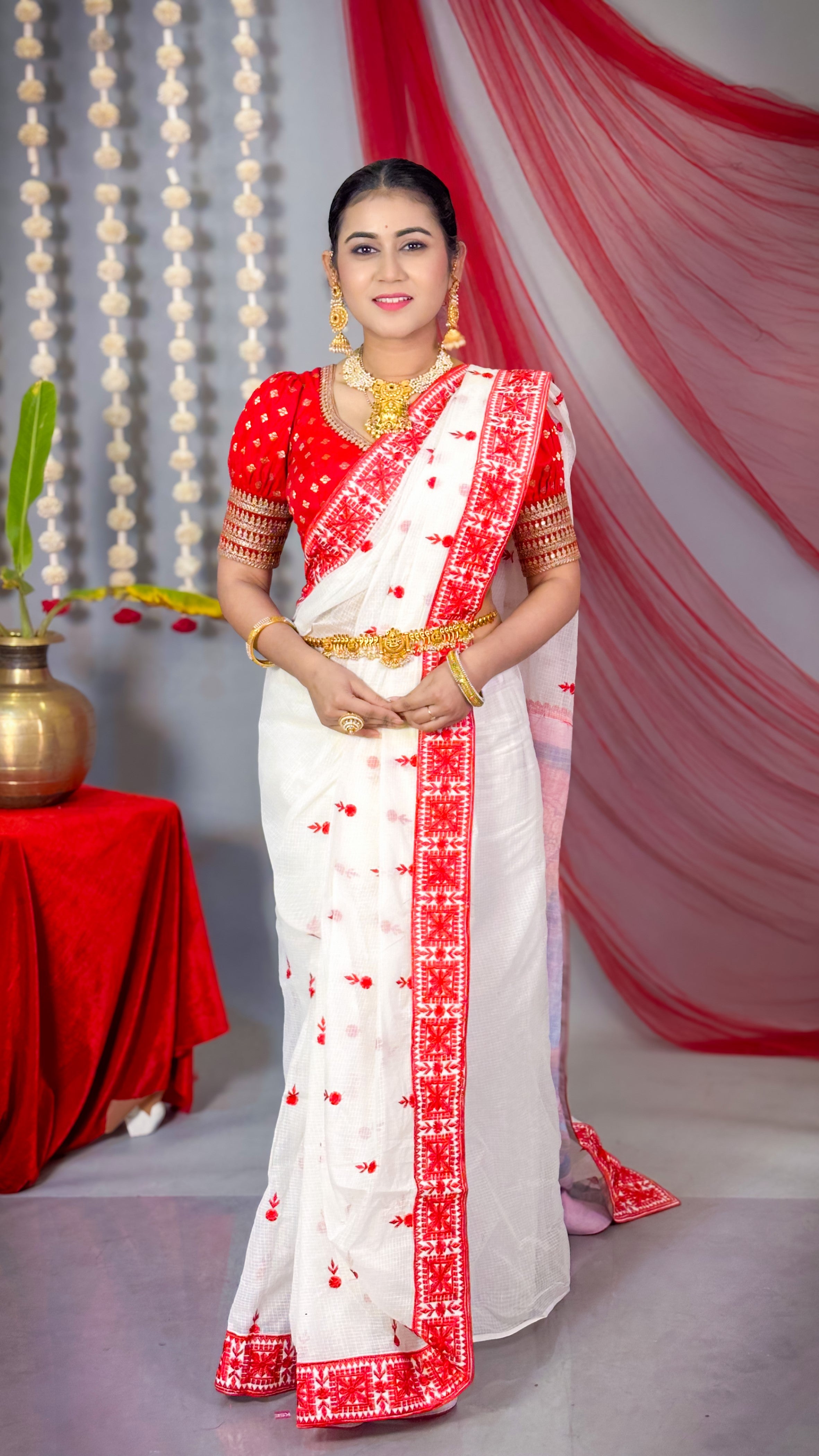 White and Red Blended Kota Saree With Printed Pallu - Keya Seth Exclusive