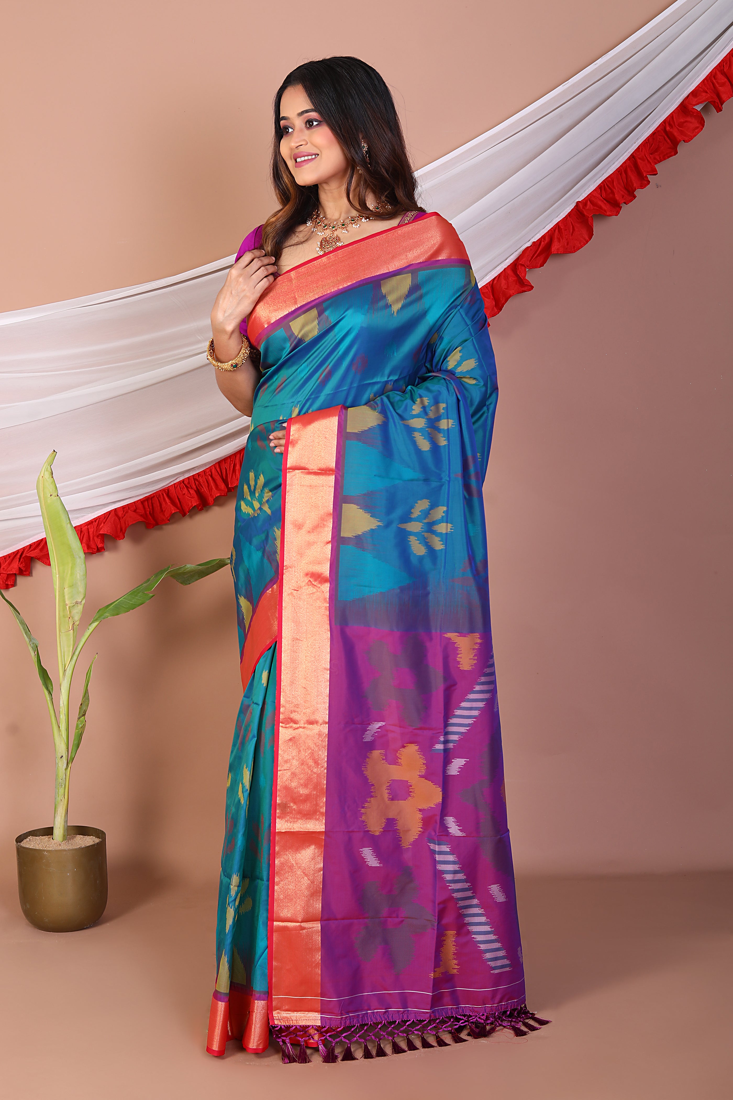 Dual Tone Blue Blended Bangalore Silk Saree - Keya Seth Exclusive