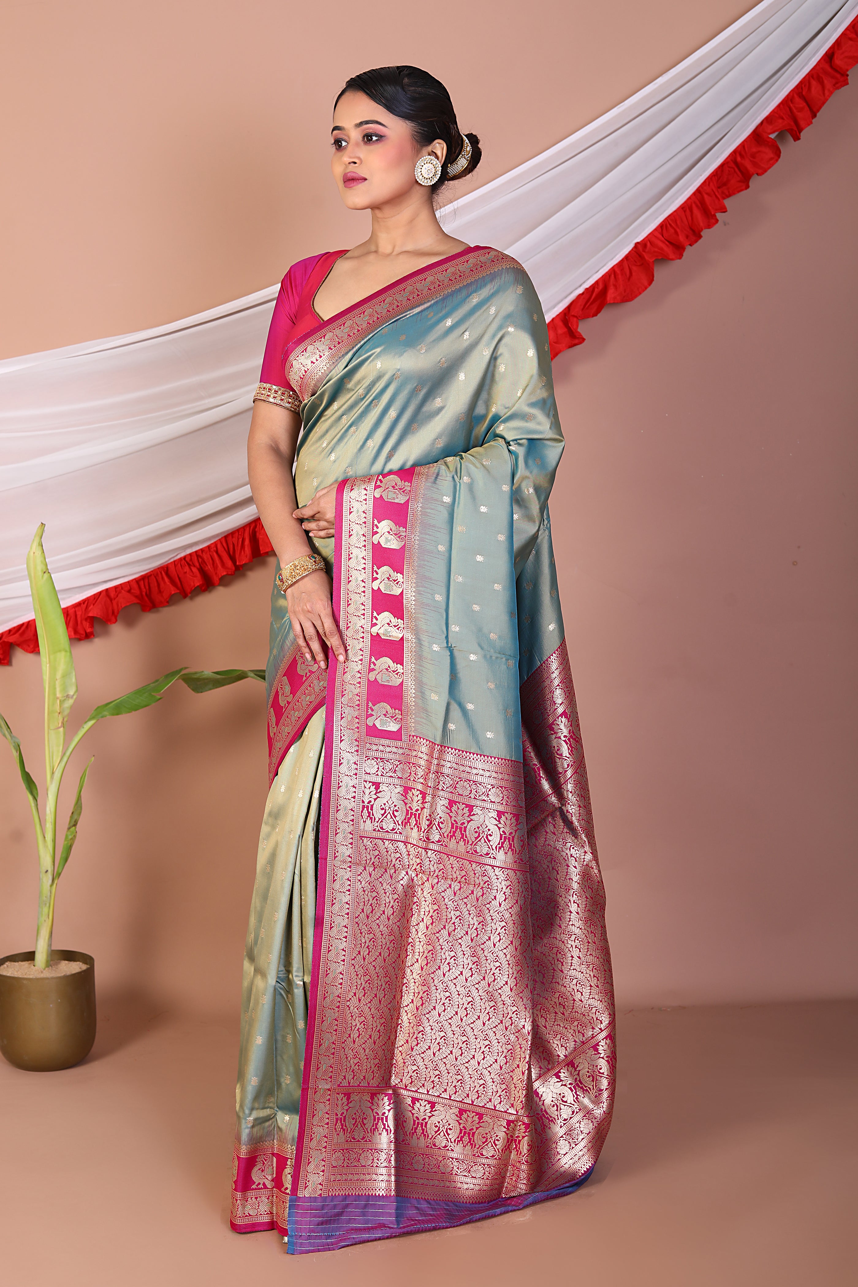 Dual Tone Green Blended Mashru Silk Saree - Keya Seth Exclusive