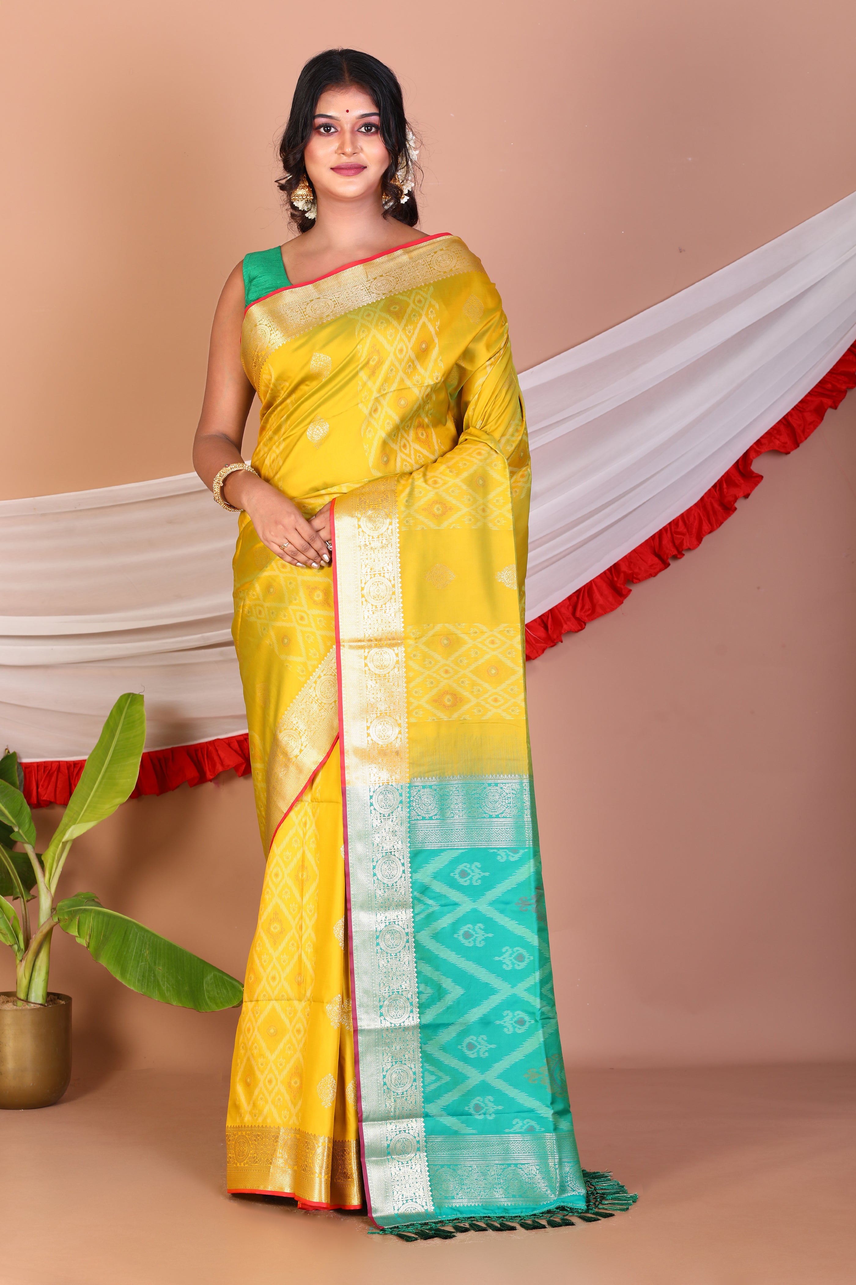 Green Blended Handloom Ikkat Silk Saree - Keya Seth Exclusive