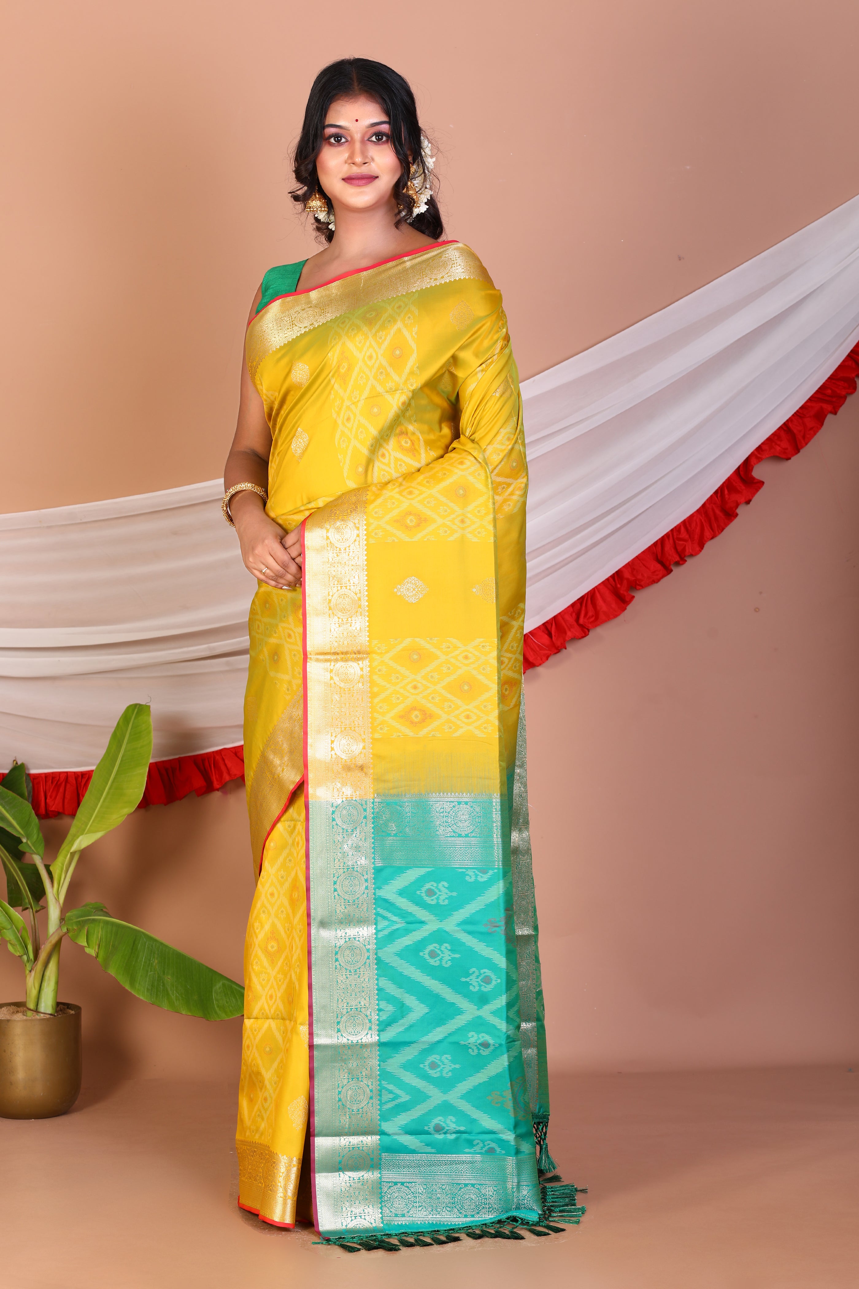 Green Blended Handloom Ikkat Silk Saree - Keya Seth Exclusive