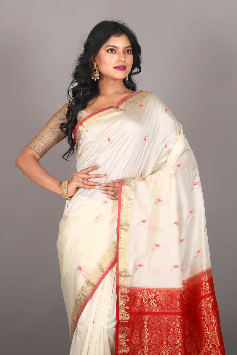 Offwhite Pure Kanjivaram Saree - Keya Seth Exclusive
