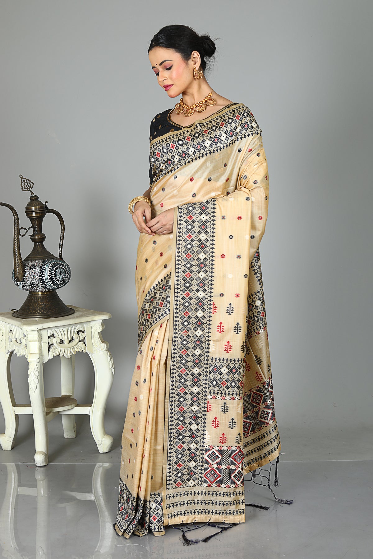 Offwhite Blended Tussar Silk Saree