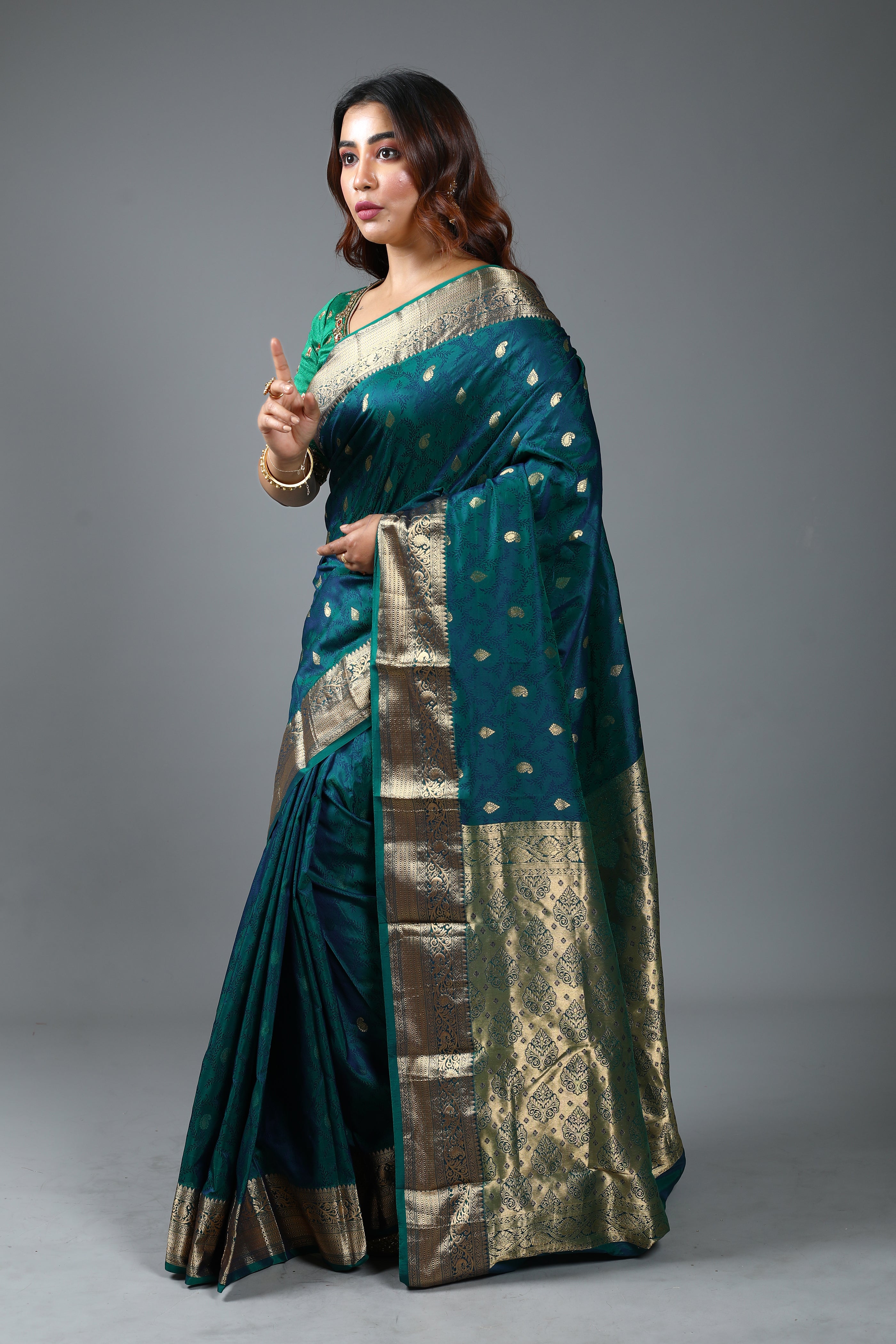 Pure Rama Green Kanjivaram Silk Saree