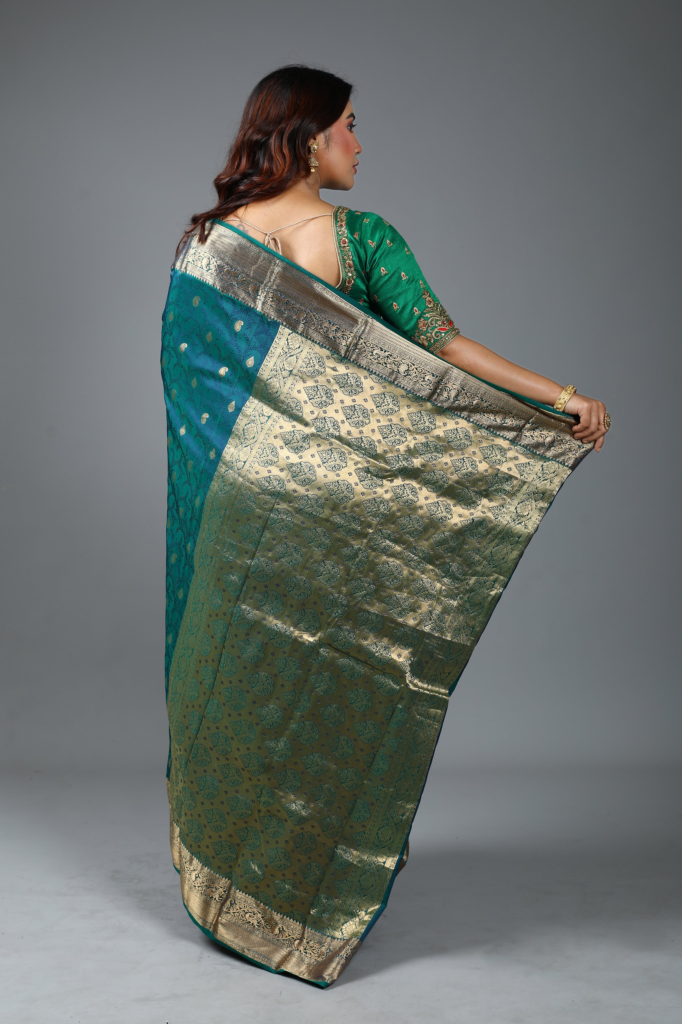 Pure Rama Green Kanjivaram Silk Saree