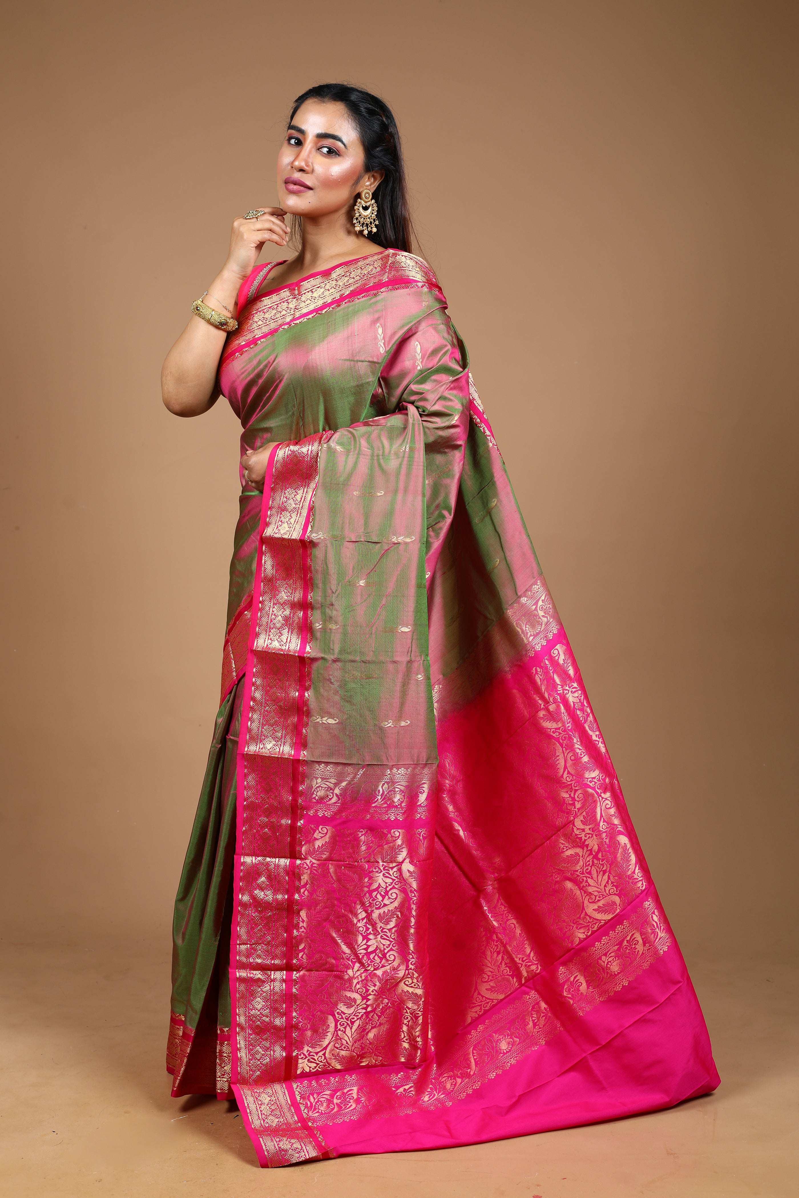 Dual Tone Green Pure Kanjivaram Silk Saree