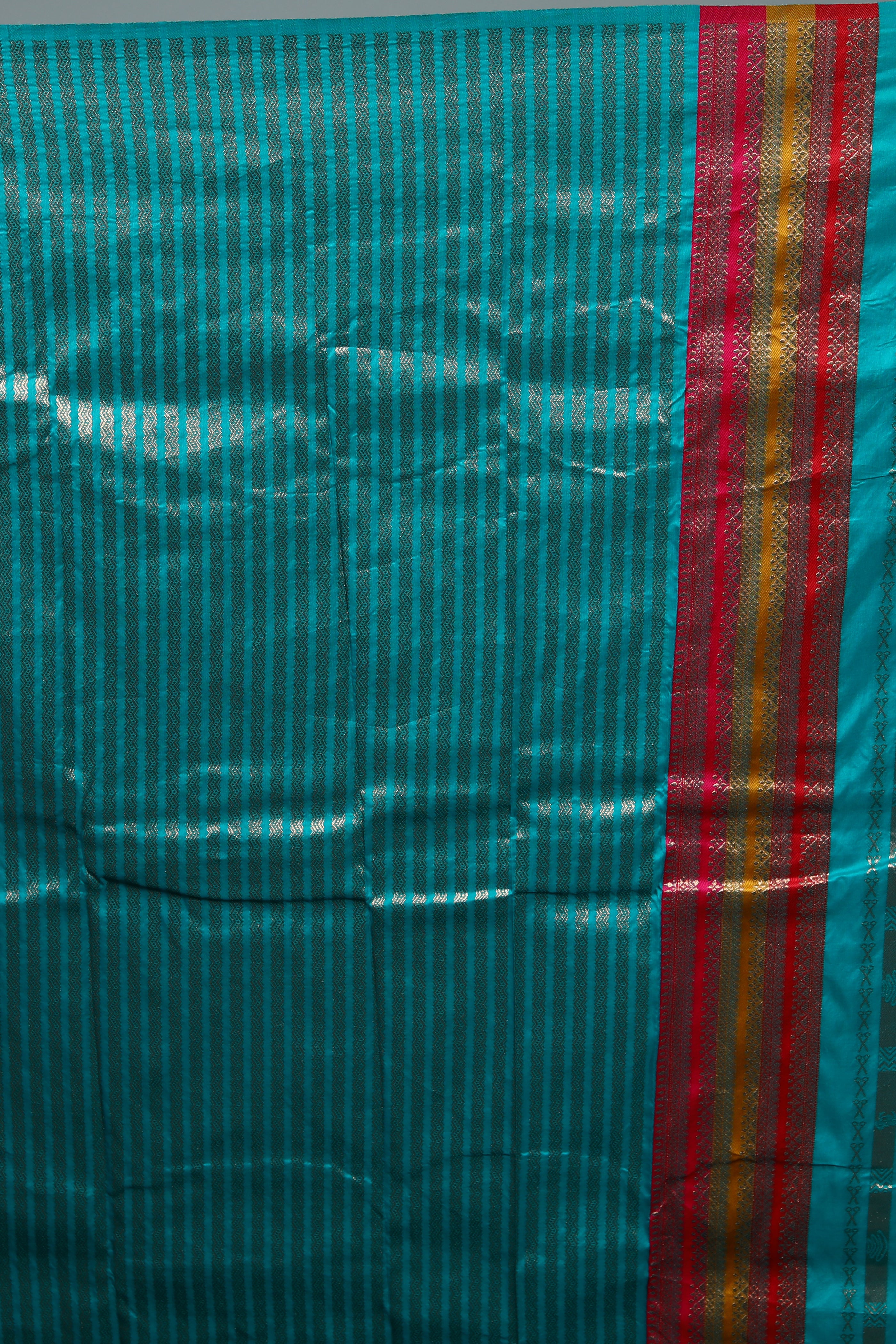 Green Dual Tone Blended Silk Saree