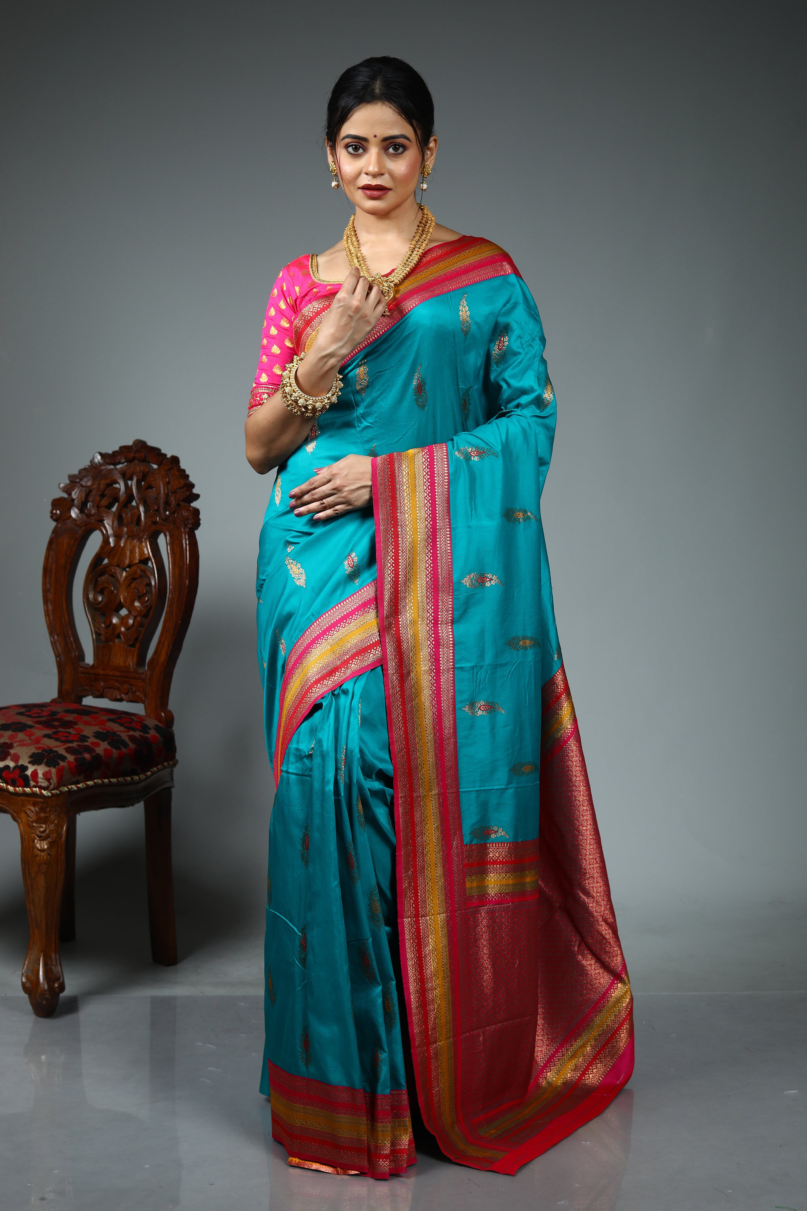 Green Dual Tone Blended Silk Saree