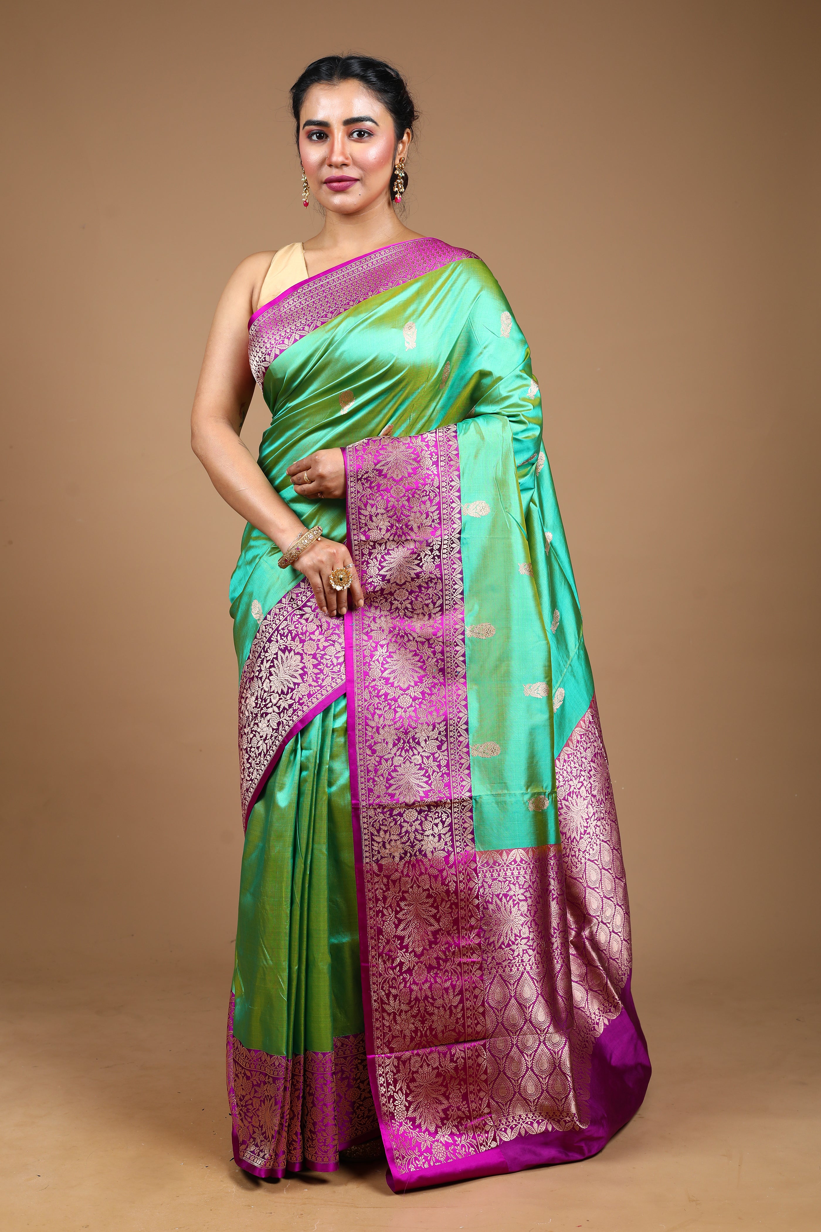 Dual Tone Green Pure Kanjivaram Silk Saree