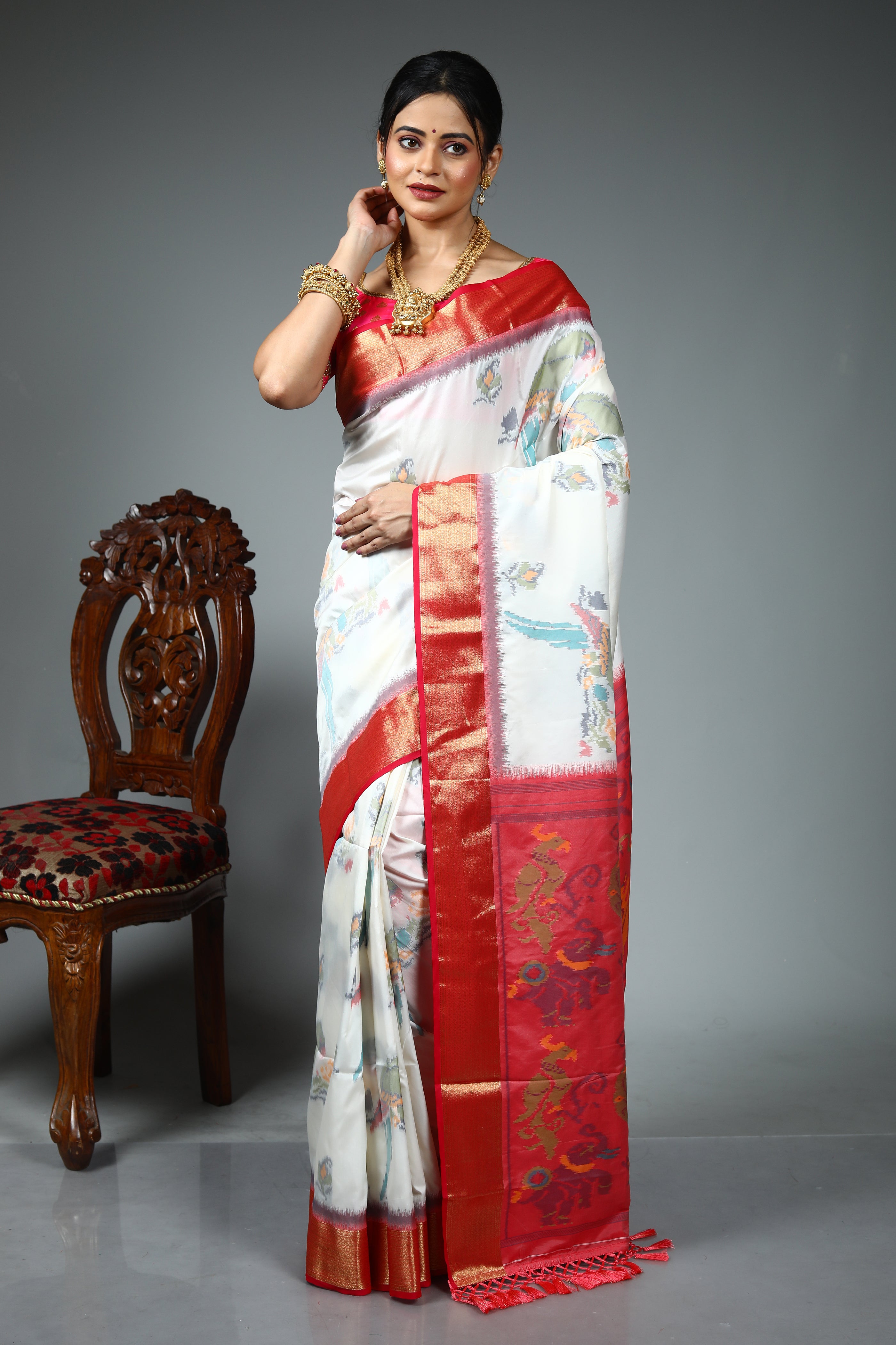 Off-white Blended Silk Saree