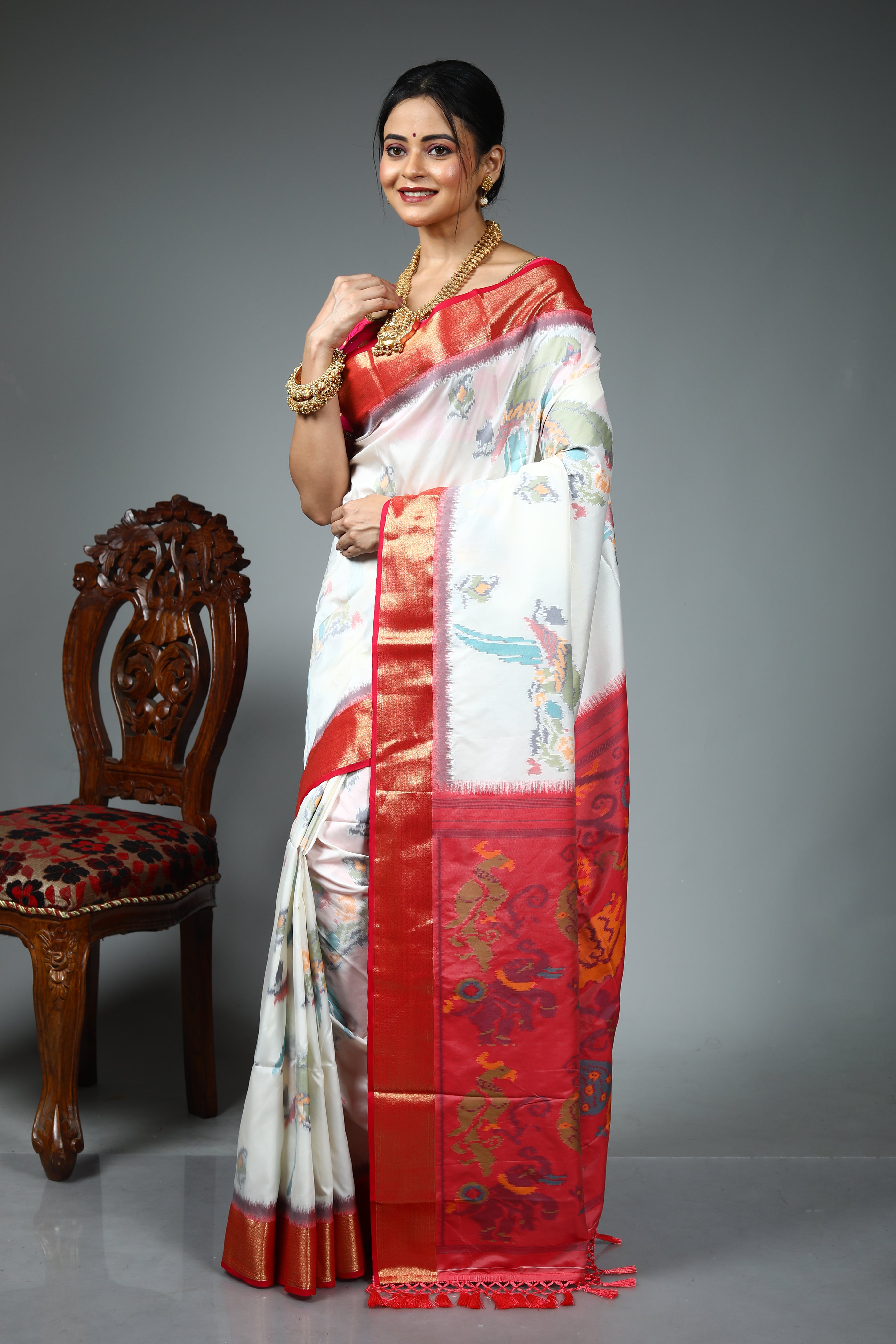 Off-white Blended Silk Saree