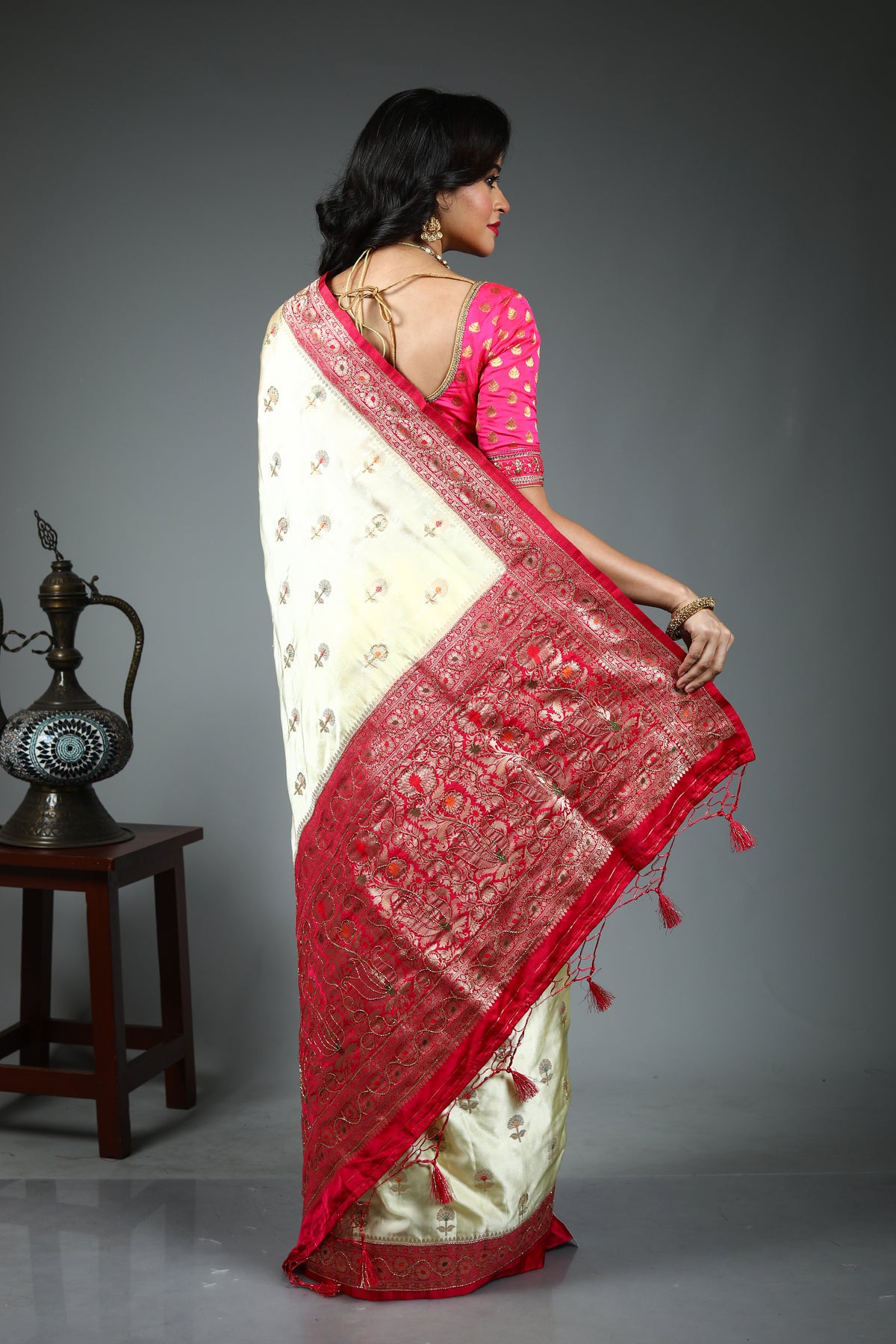 Offwhite Blended Dola Silk Saree
