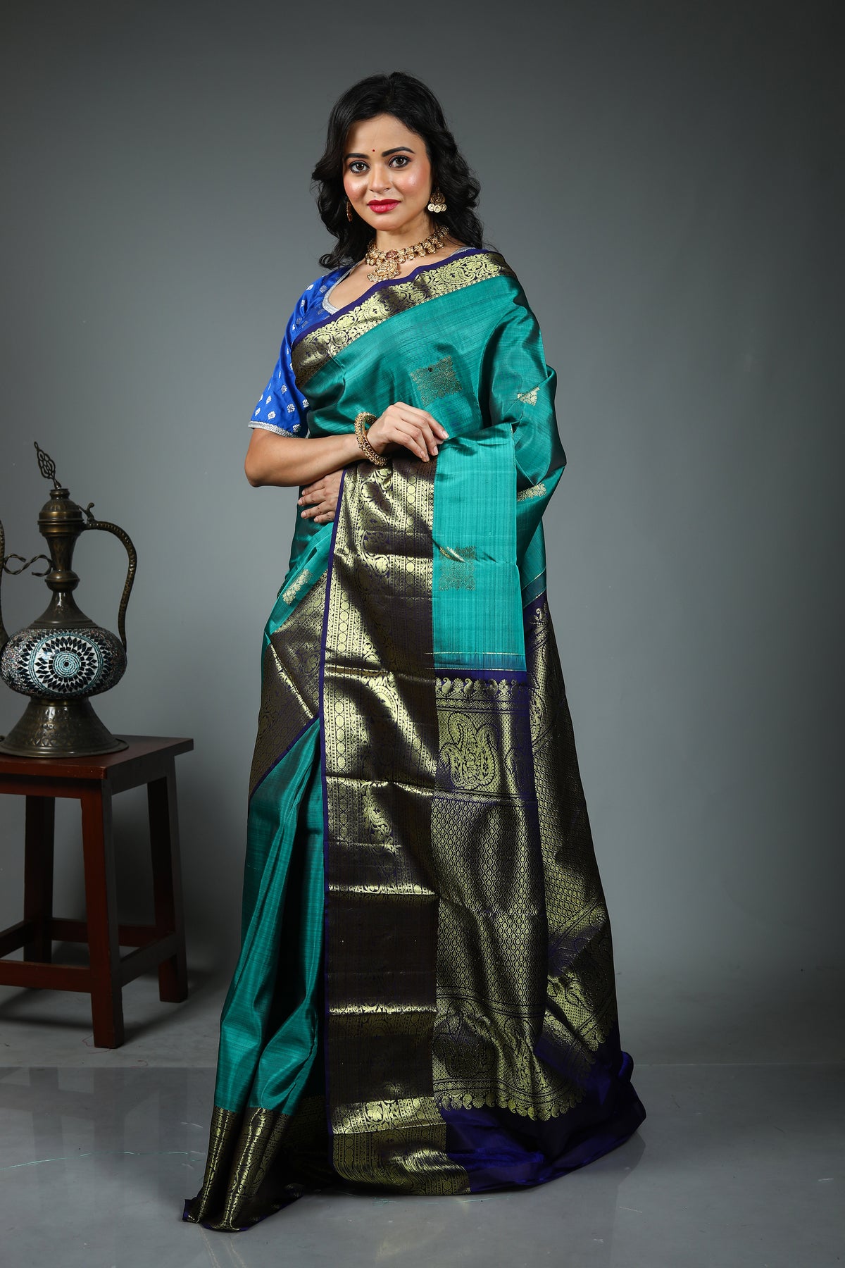 Dual Tone Green Pure Kanjivaram Silk Saree