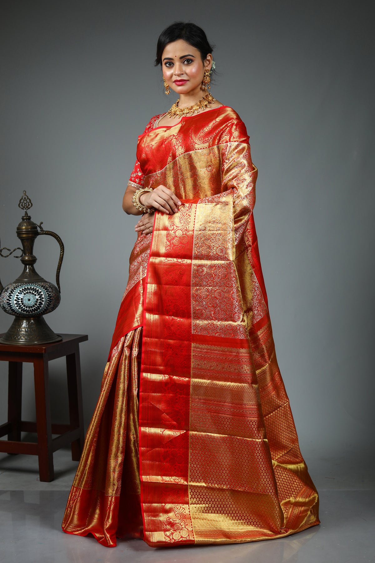 Dual Tone Red Tissue Kanjivaram Saree