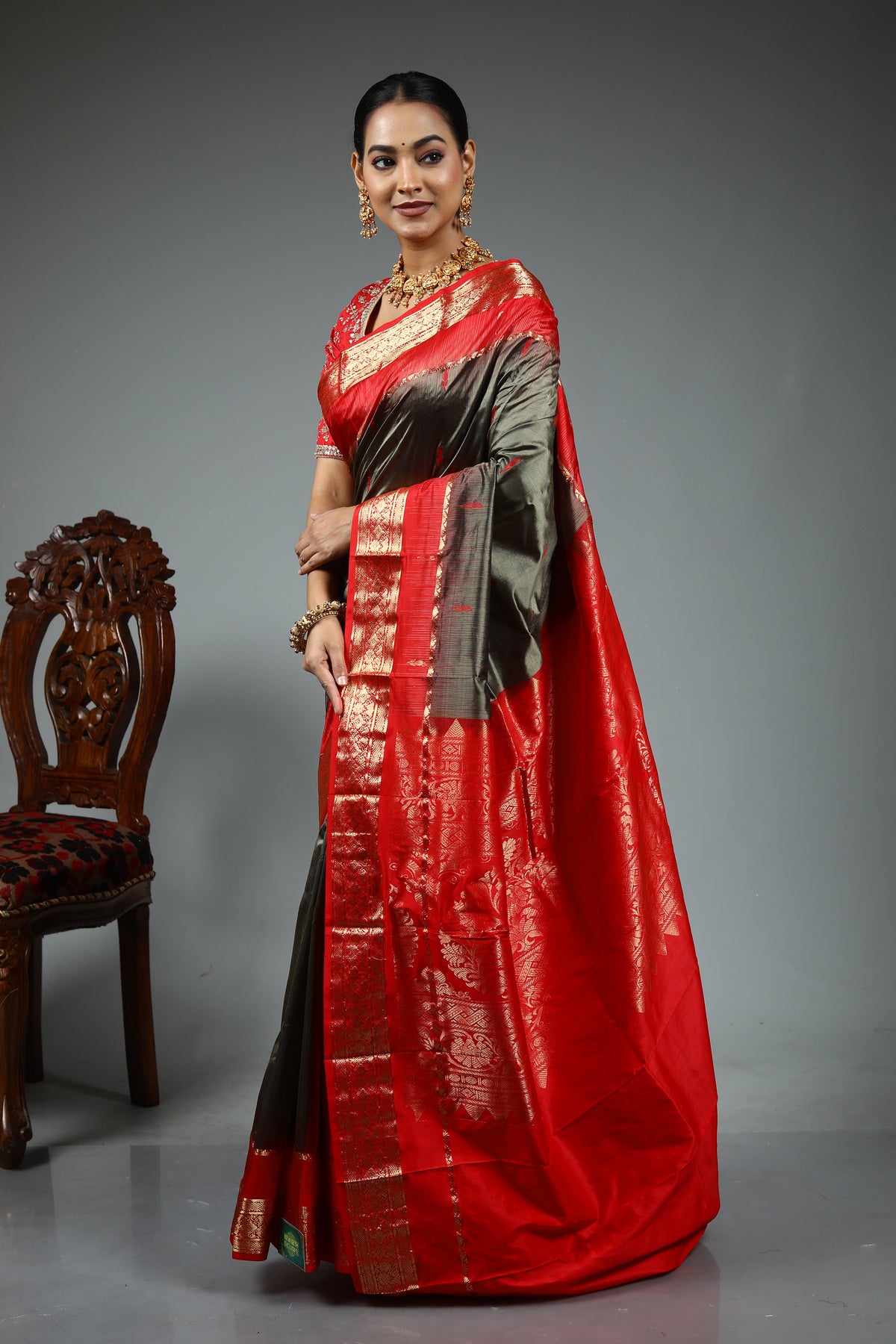 Grey Dual Tone Pure Kanjivaram Silk Saree