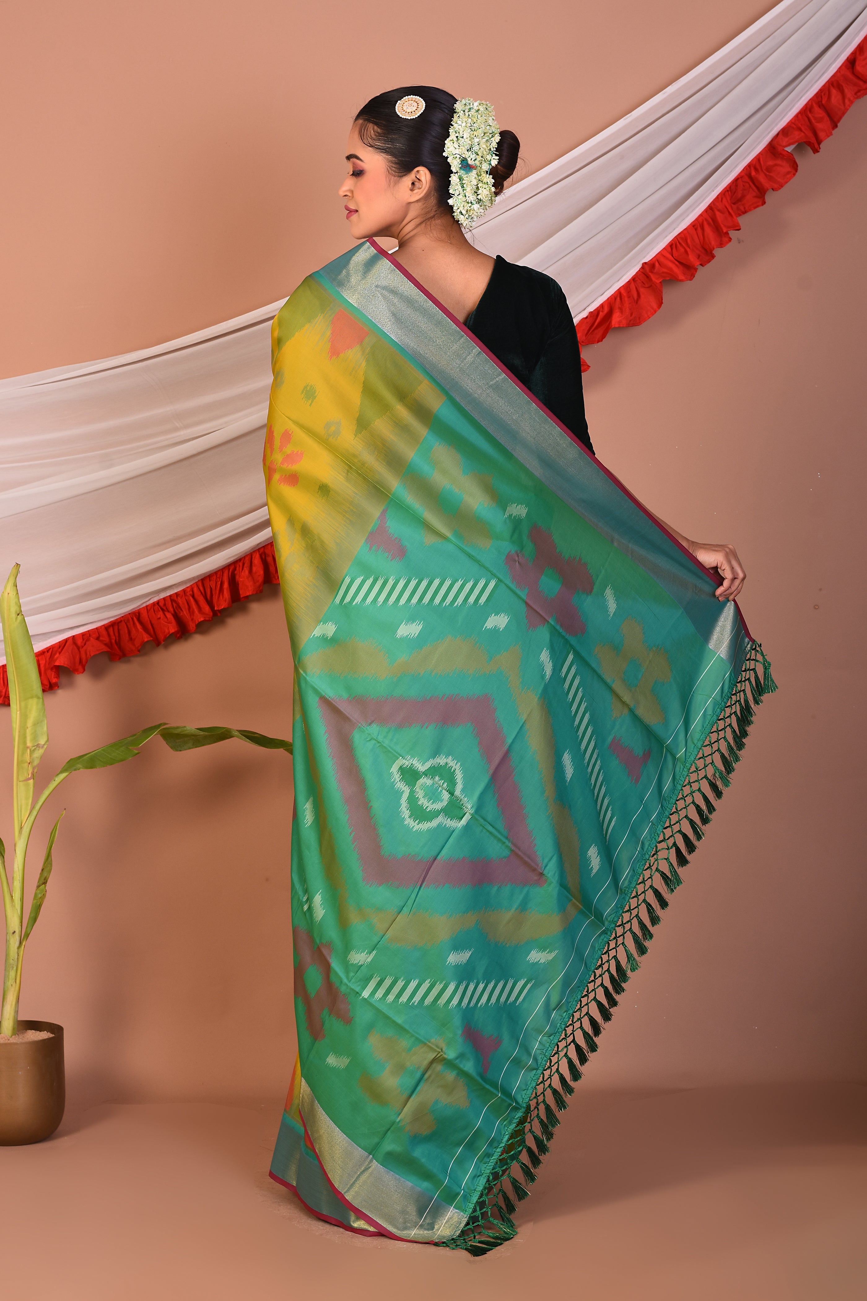 Green Blended Bangalore Silk Saree - Keya Seth Exclusive