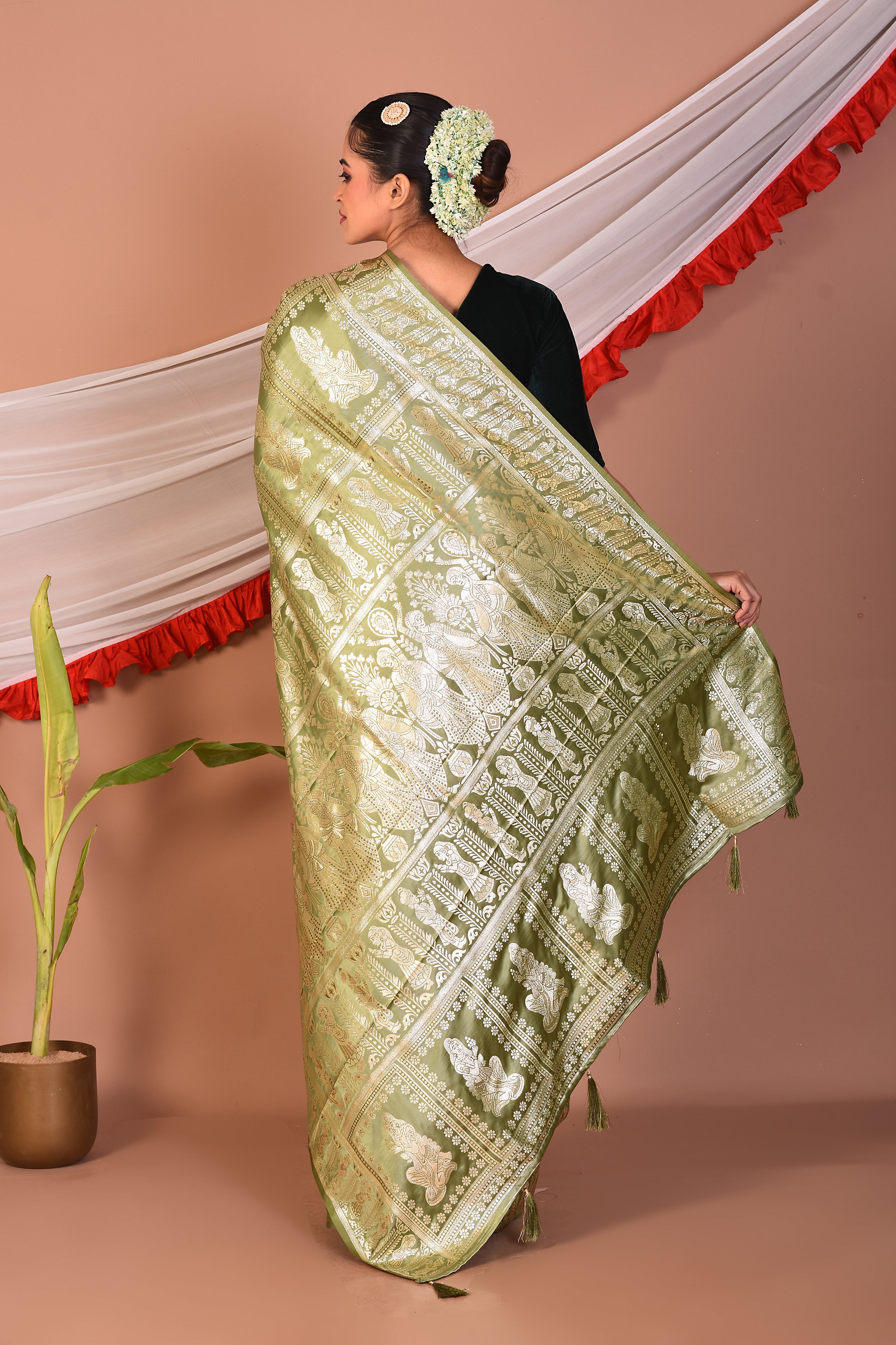 Green Blended Satin Silk Saree - Keya Seth Exclusive