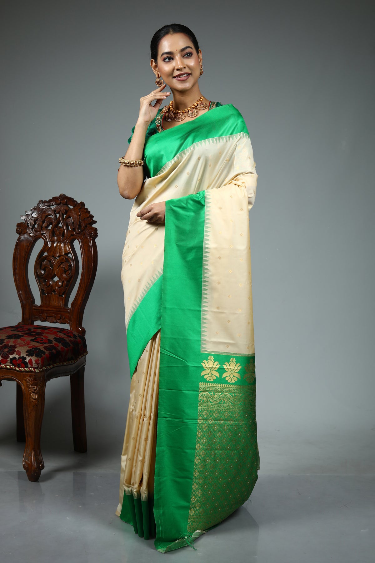 Offwhite Paithani Saree
