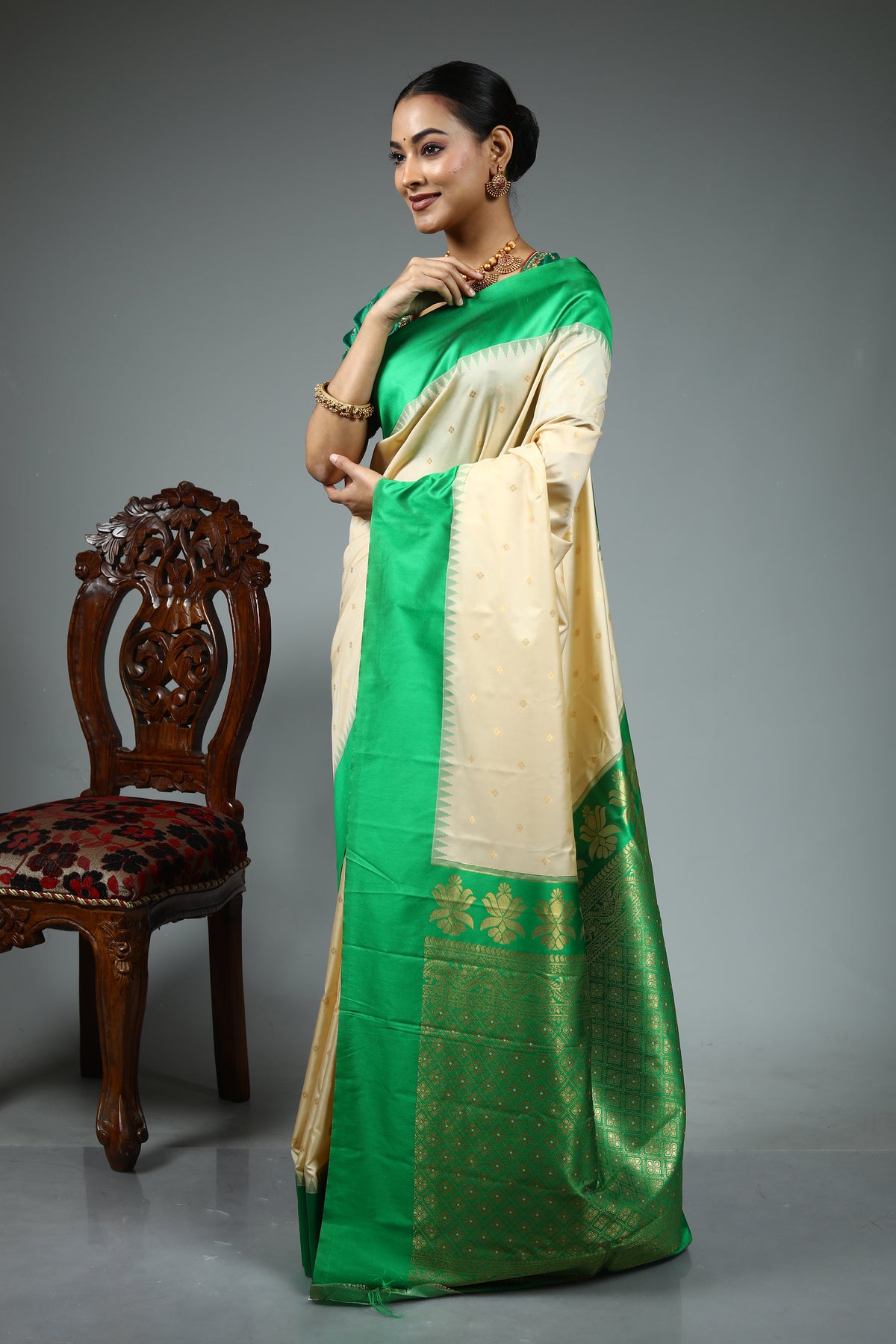 Offwhite Paithani Saree