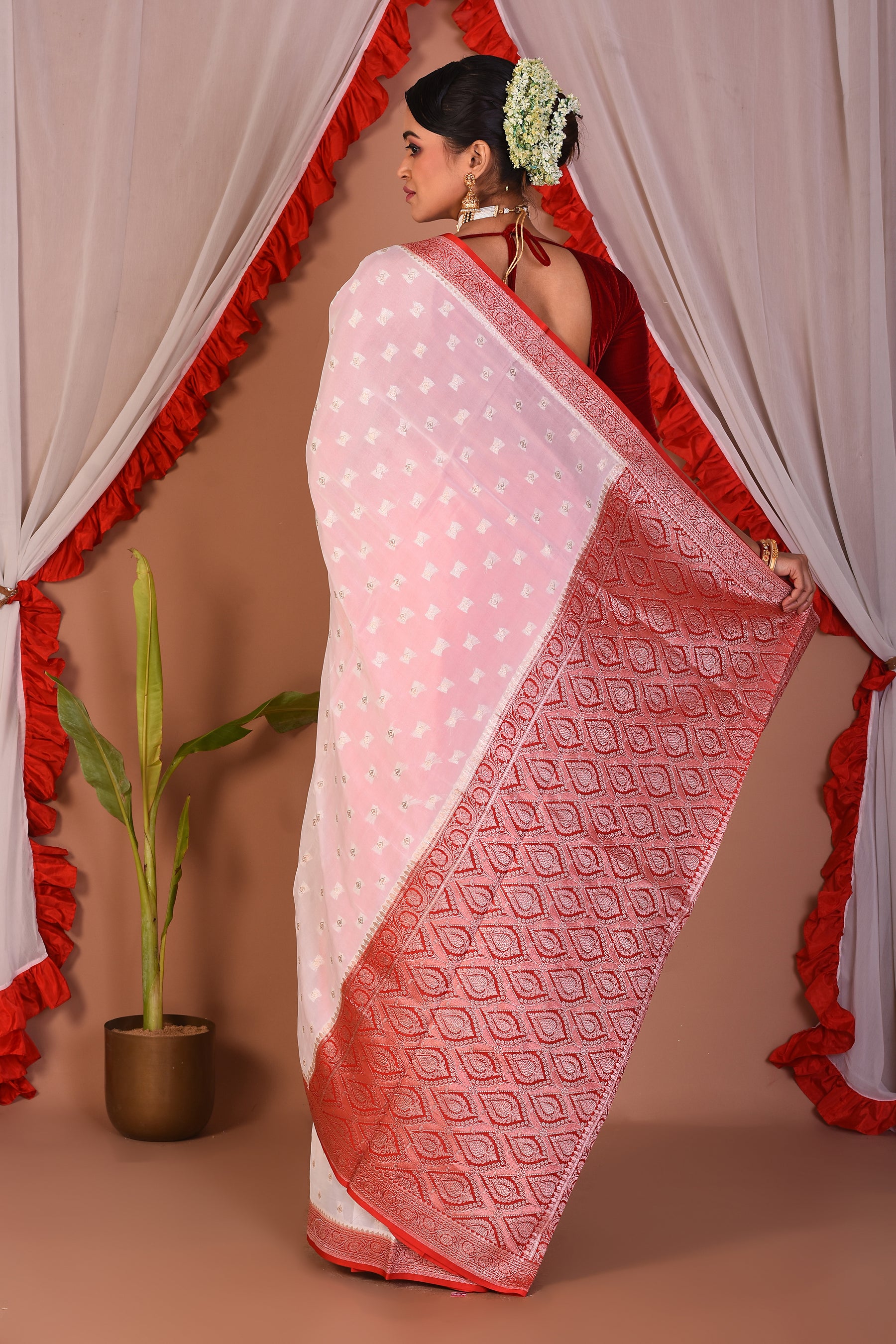 White Blended Silk Saree - Keya Seth Exclusive