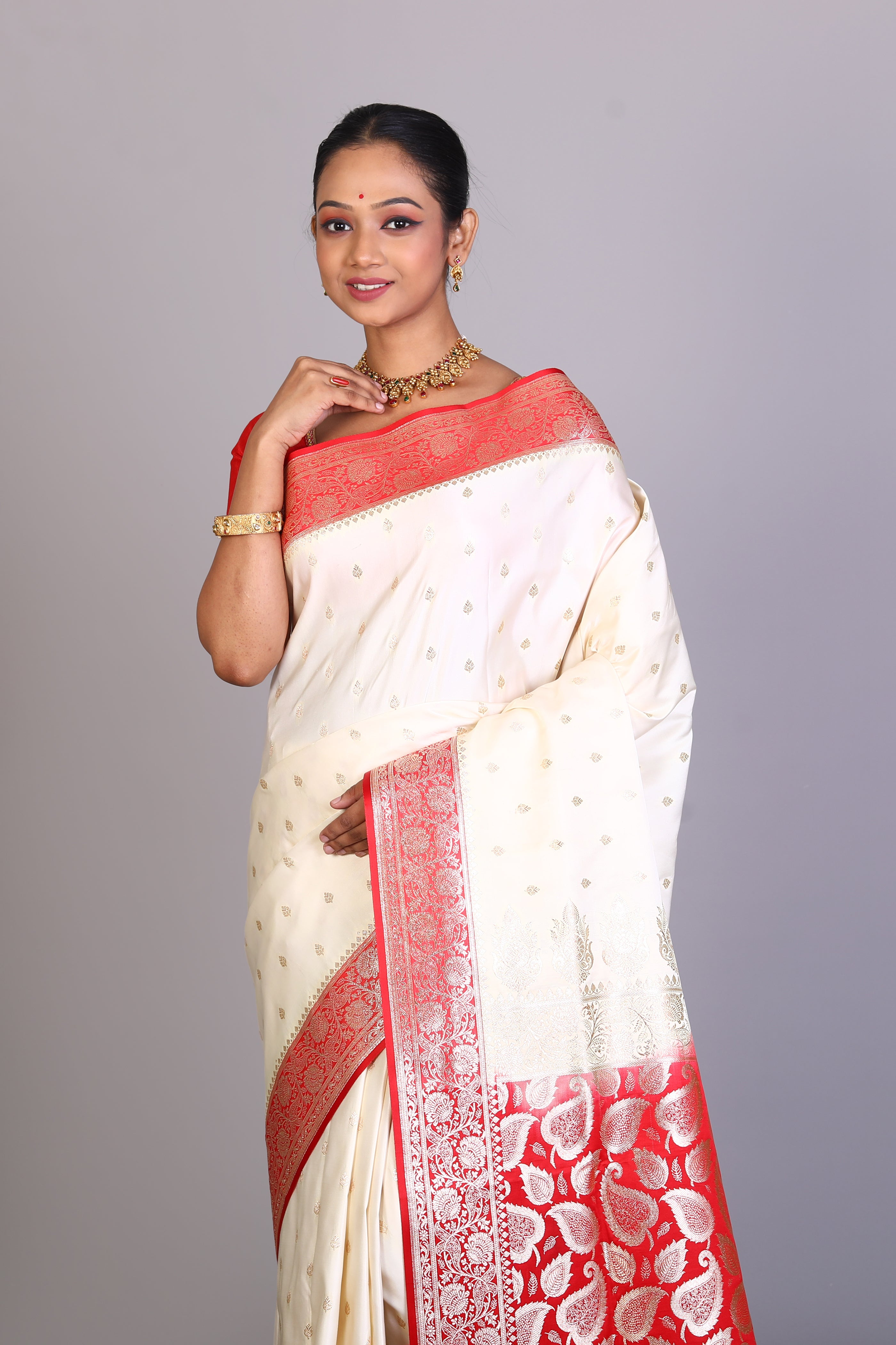 Offwhite Blended Banarasi Saree - Keya Seth Exclusive