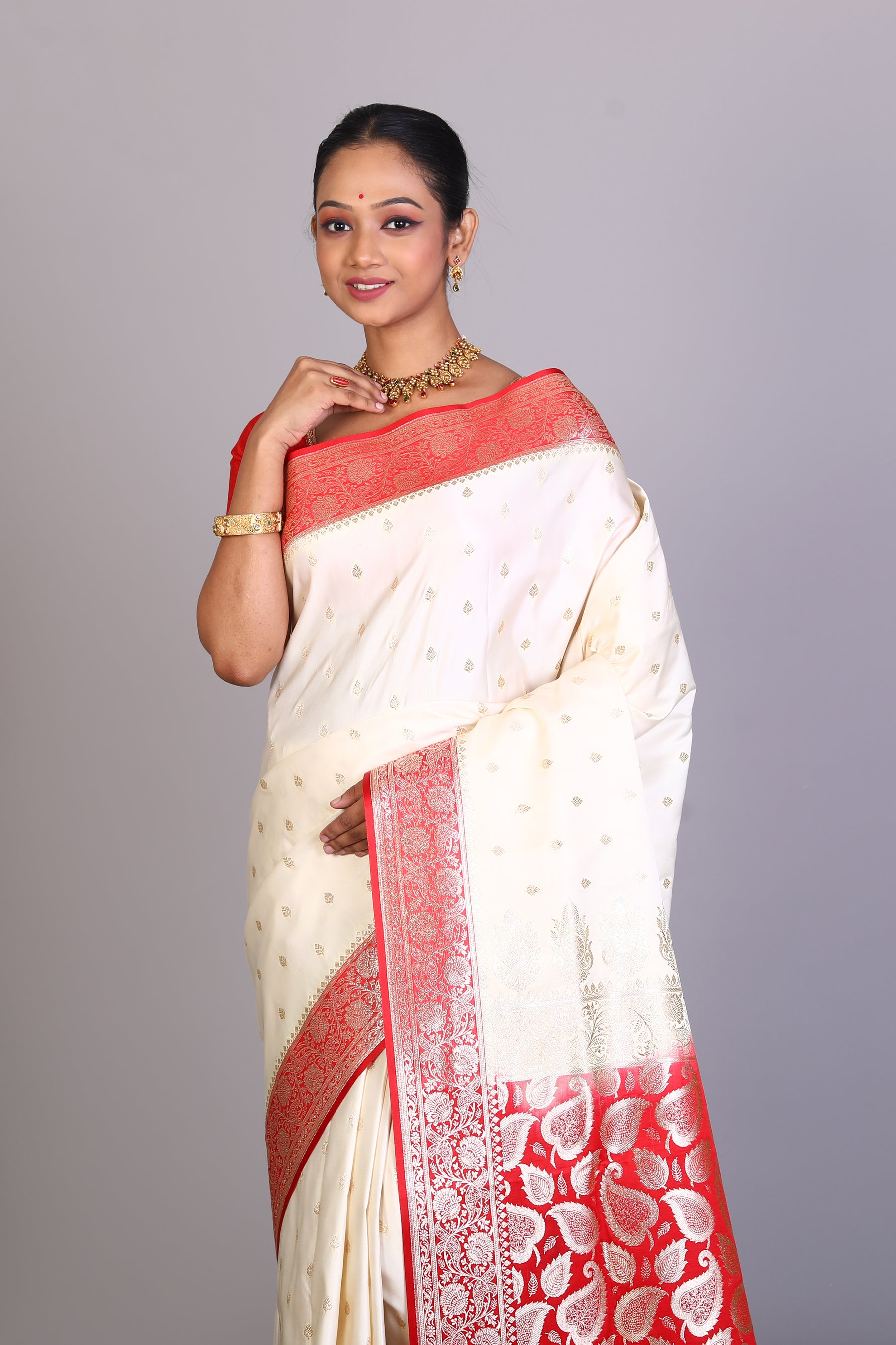 Offwhite Blended Banarasi Saree - Keya Seth Exclusive