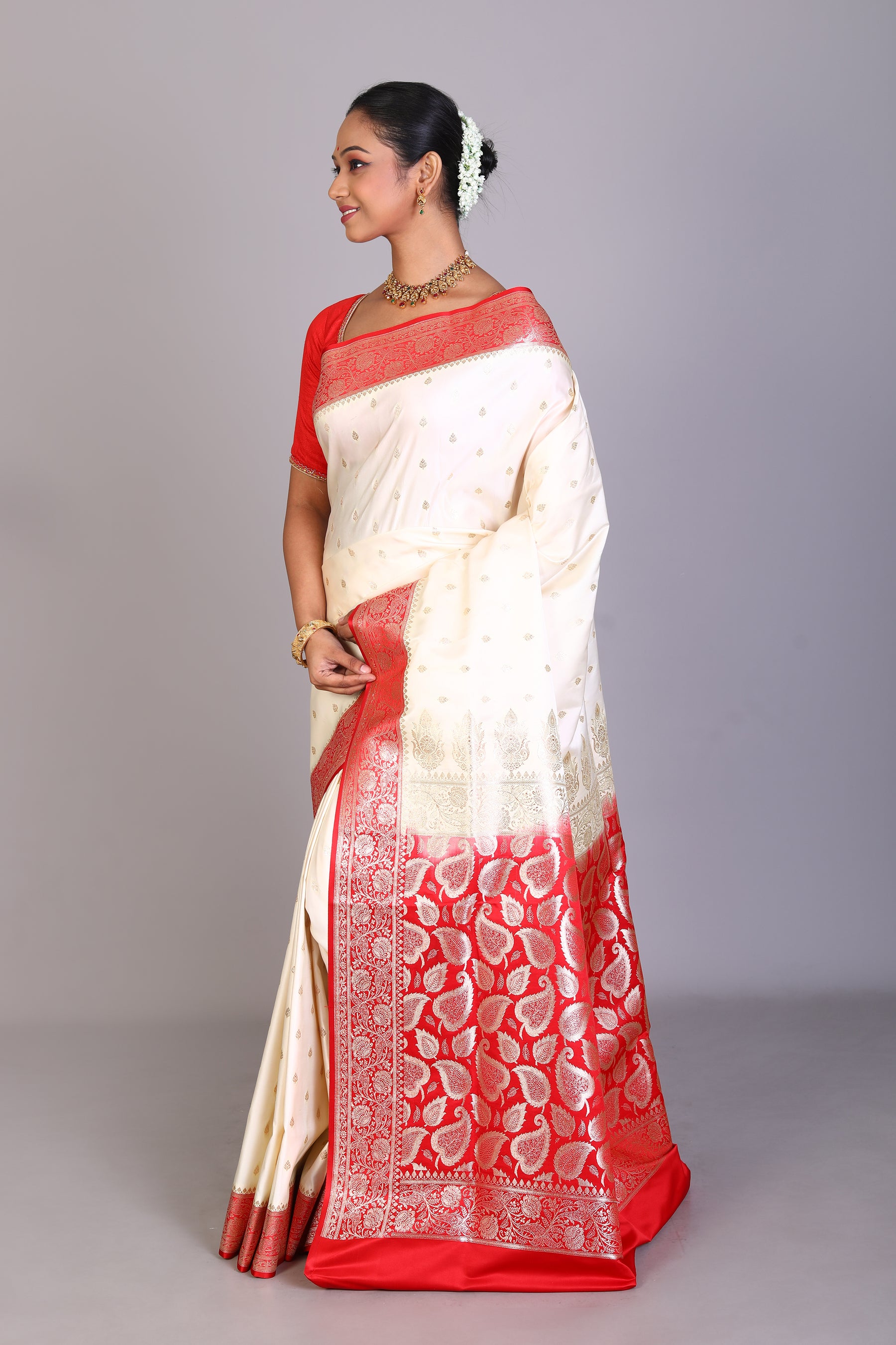 Offwhite Blended Banarasi Saree - Keya Seth Exclusive