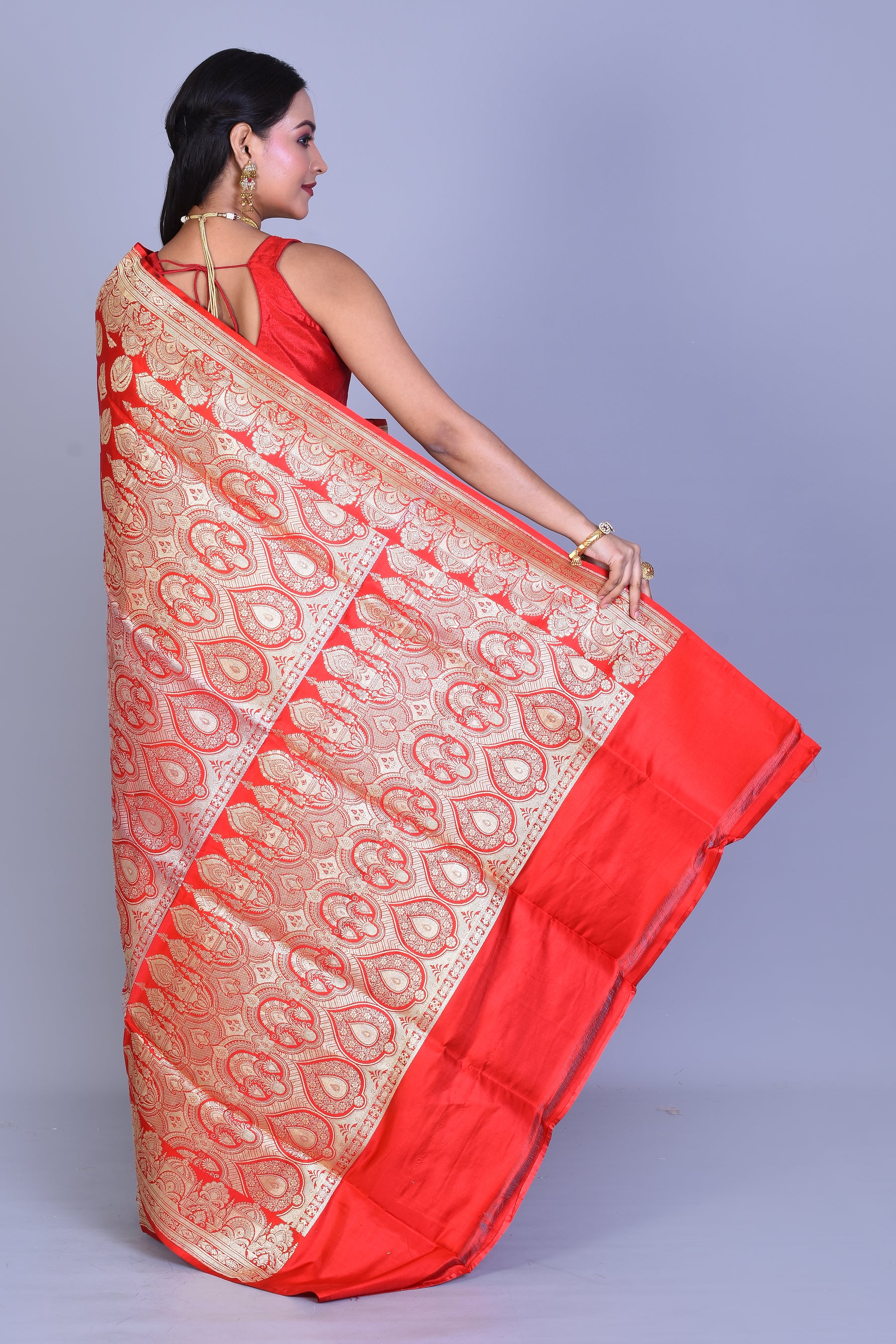 Red Patli Pallu Pure Banarasi Saree with Blouse Piece - Keya Seth Exclusive