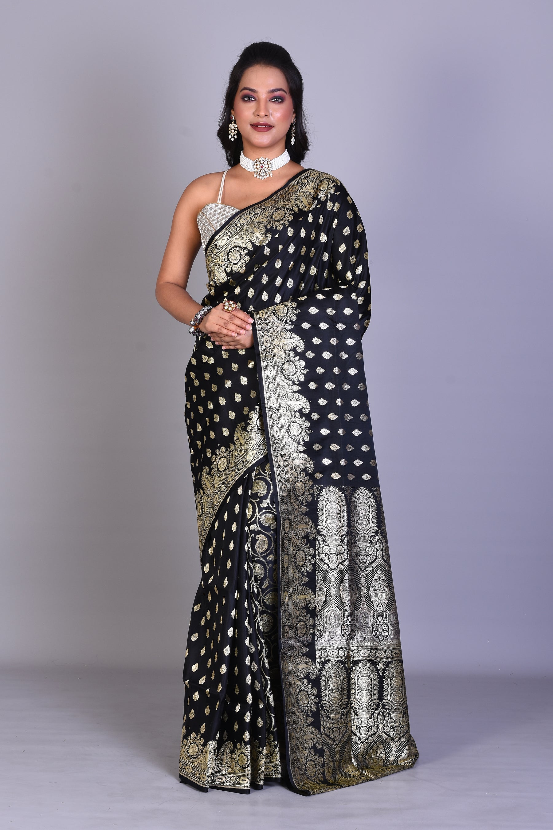 Black Patli Pallu Banarasi Saree with Blouse Piece - Keya Seth Exclusive