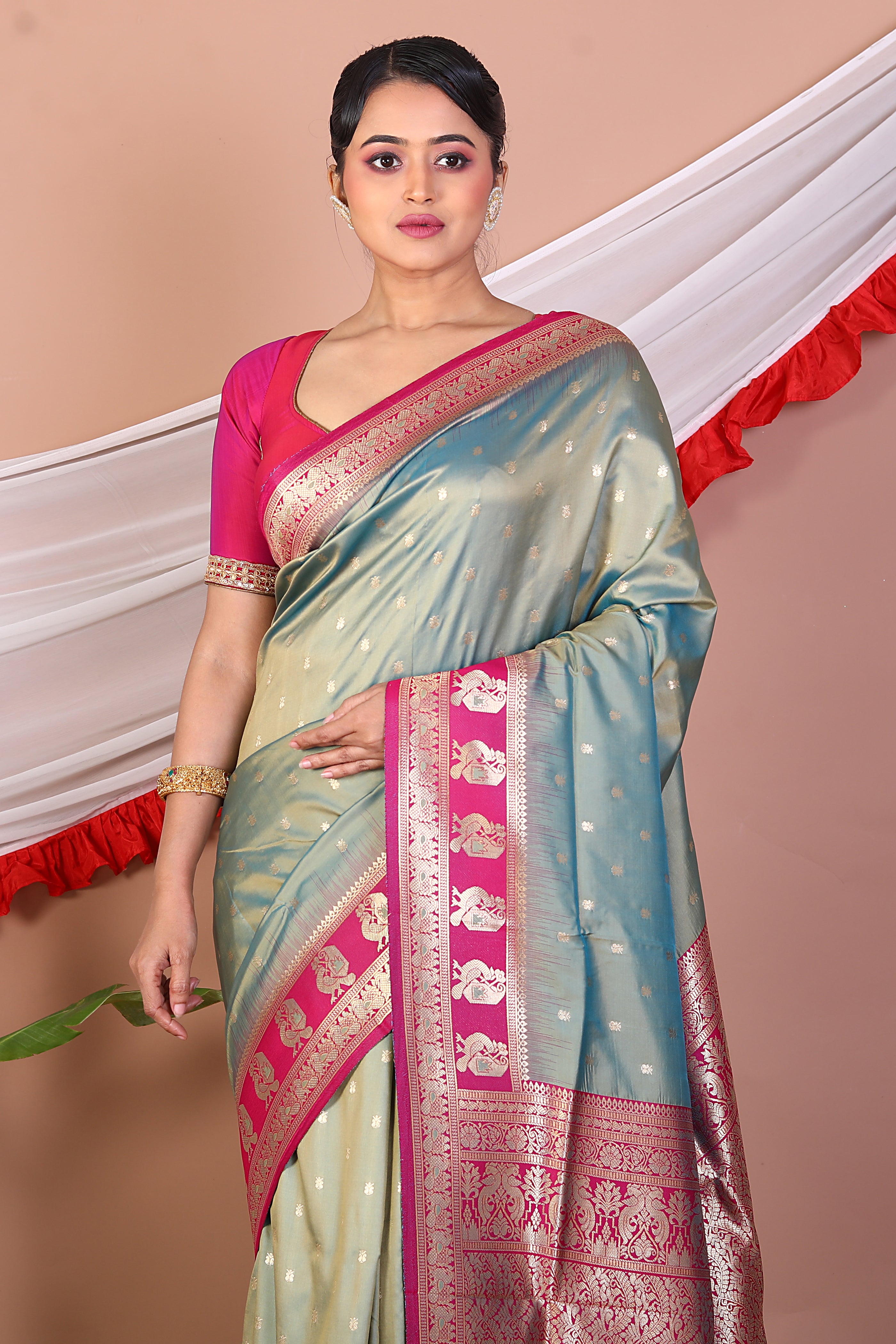 Dual Tone Green Blended Mashru Silk Saree - Keya Seth Exclusive