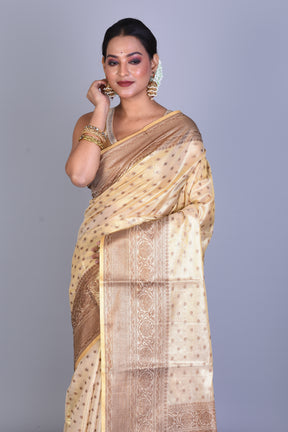 Offwhite Blended Silk Saree with Blouse Piece - Keya Seth Exclusive