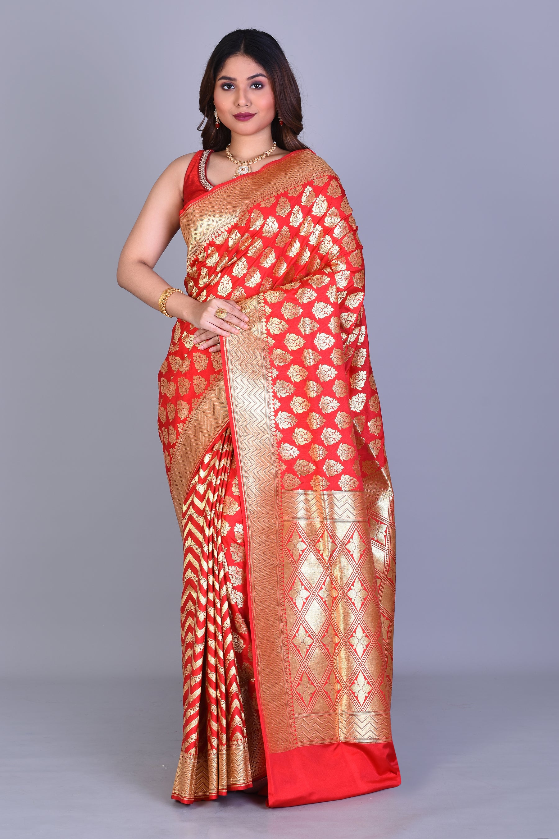 Red Patli Pallu Banarasi Saree with Blouse Piece - Keya Seth Exclusive