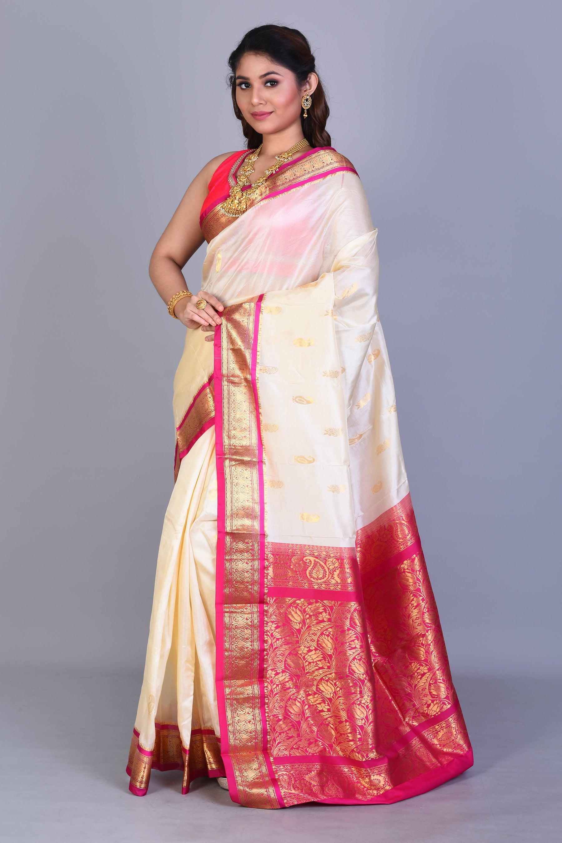 Off-White Blended Kanjivaram Saree with Blouse Piece - Keya Seth Exclusive