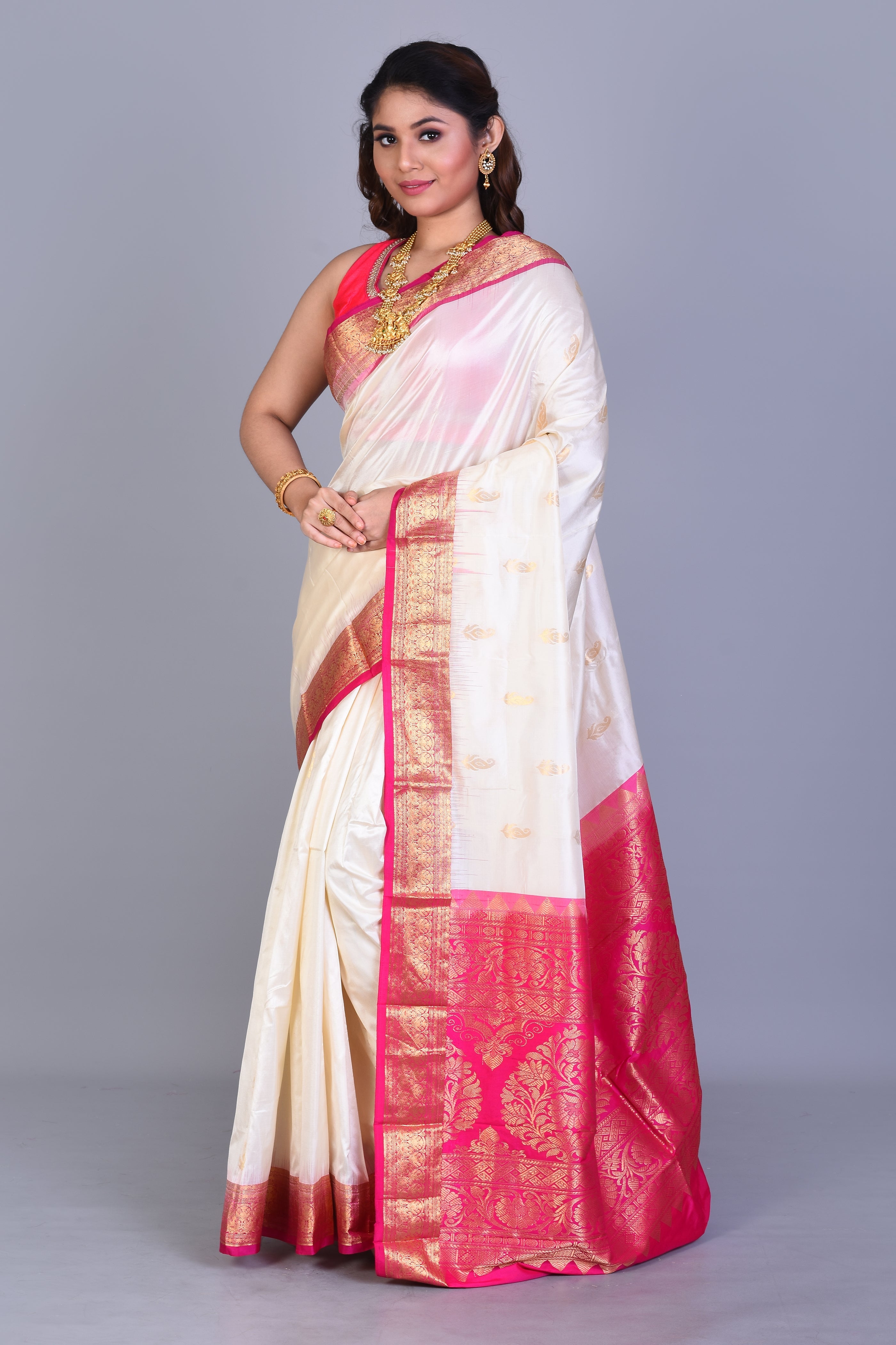 Off-White Blended Kanjivaram Saree with Blouse Piece - Keya Seth Exclusive