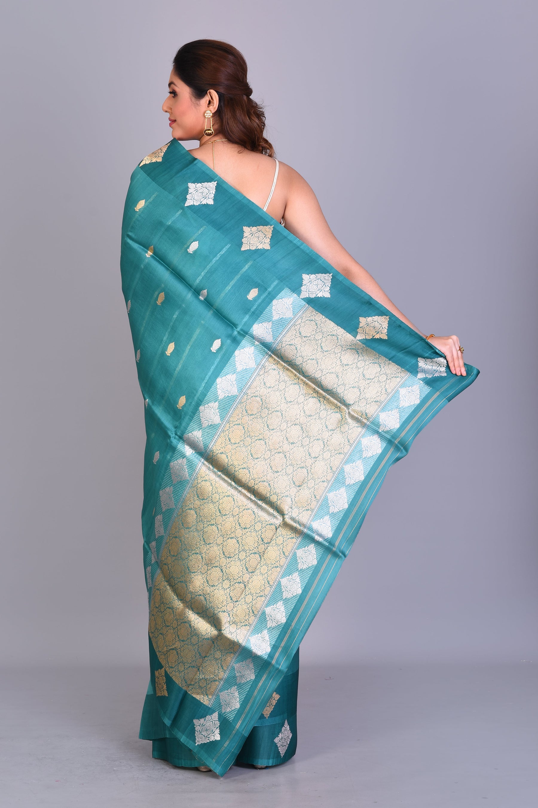 Rama Green Pure Kora Saree with Blouse Piece - Keya Seth Exclusive