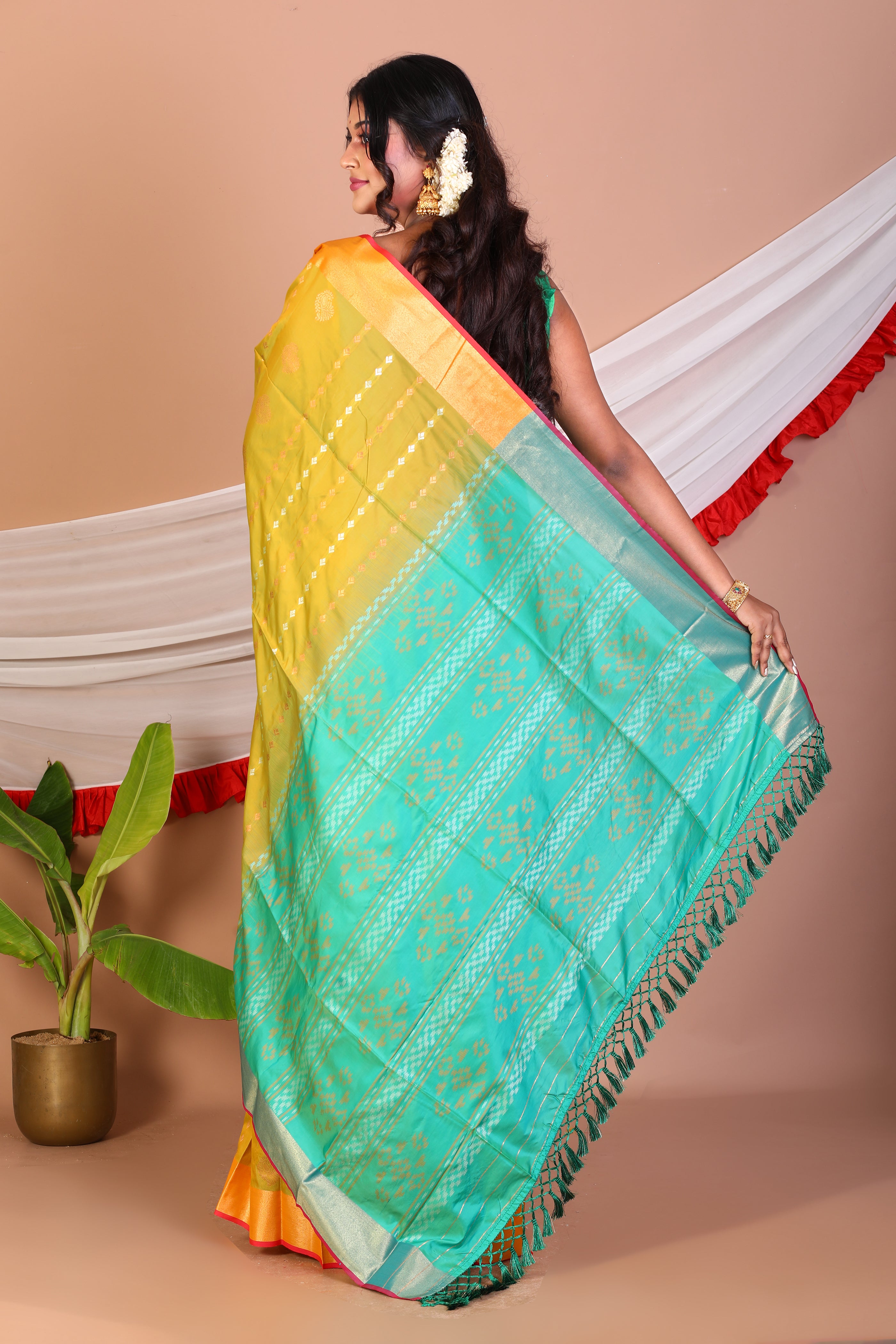 Olive Green Blended Bangalore Silk Saree - Keya Seth Exclusive