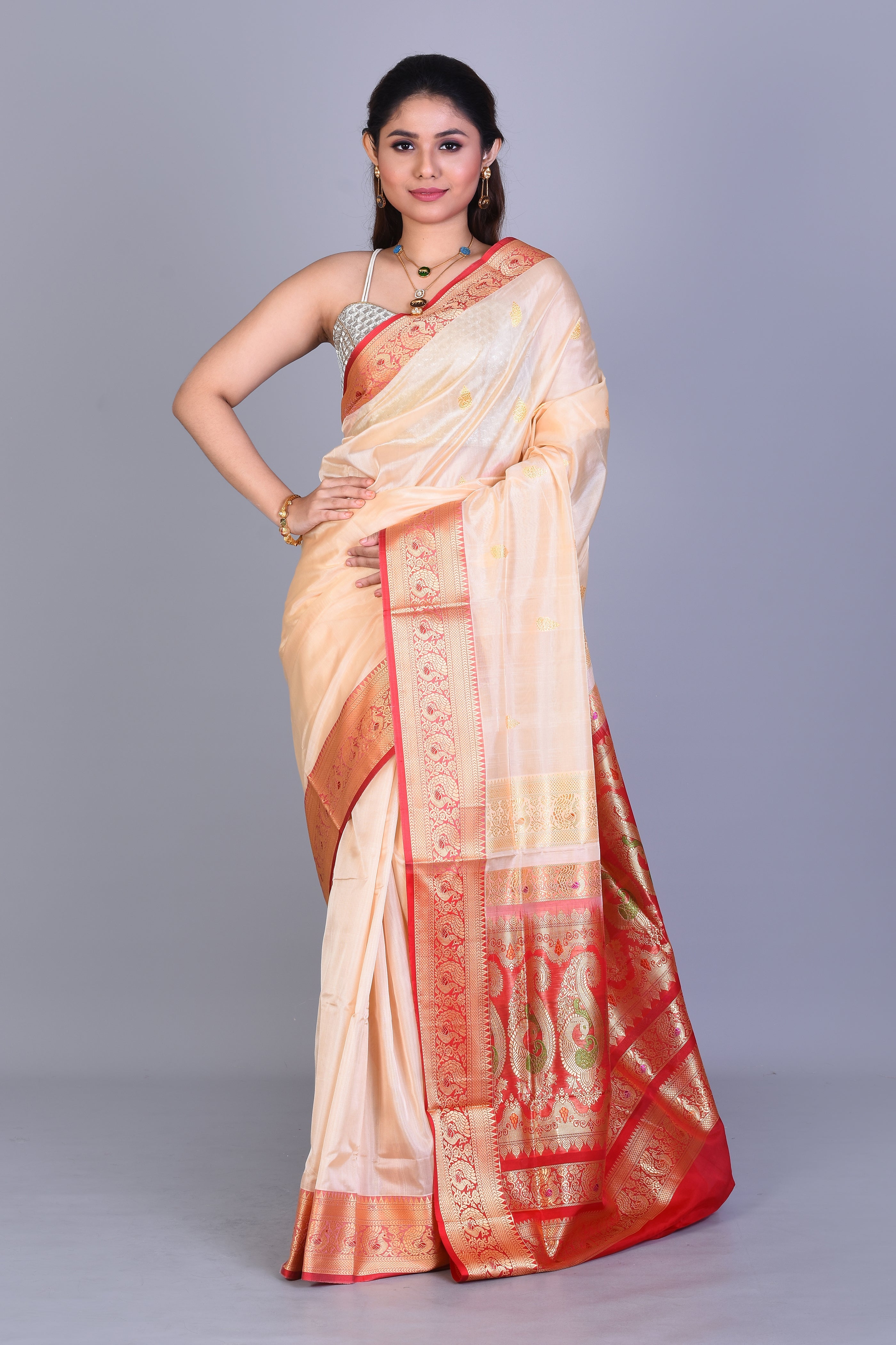 Off-white Pattu Silk Saree with Blouse Piece - Keya Seth Exclusive