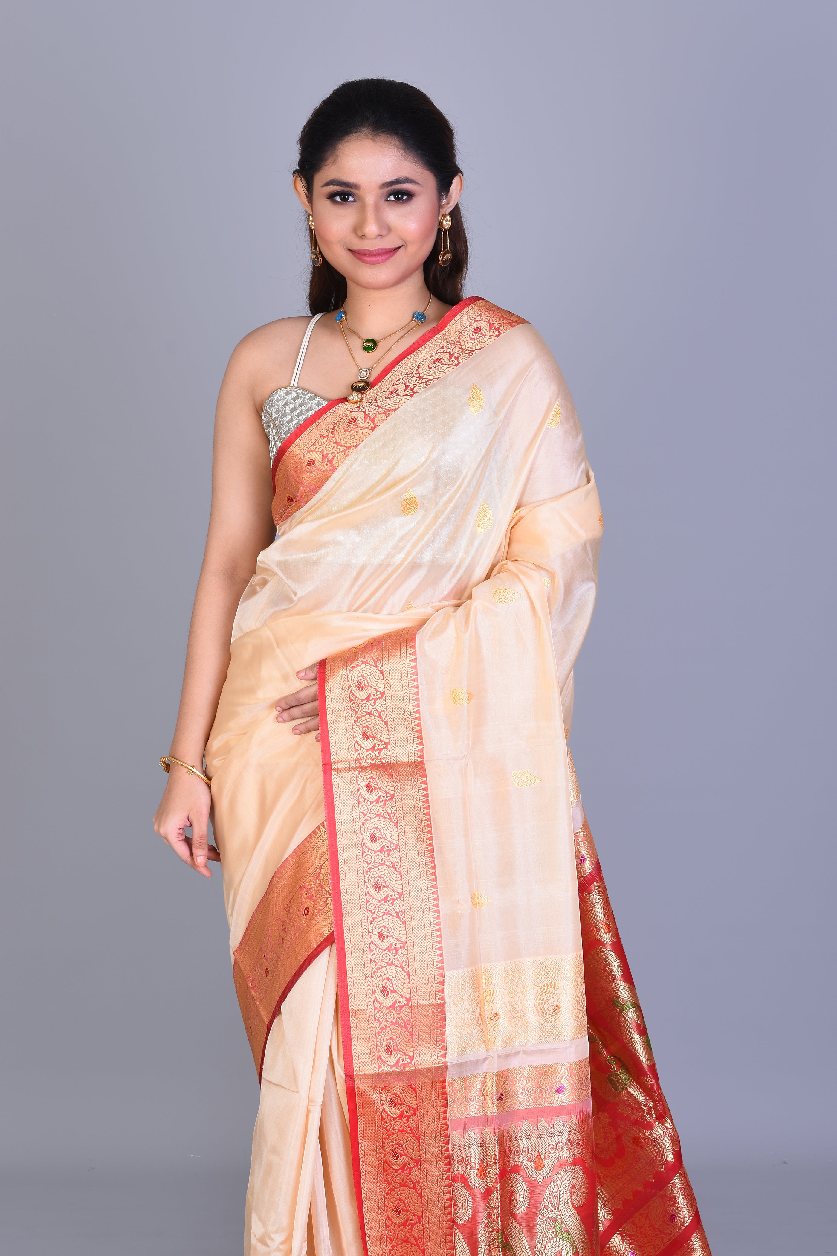 Off-white Pattu Silk Saree with Blouse Piece - Keya Seth Exclusive