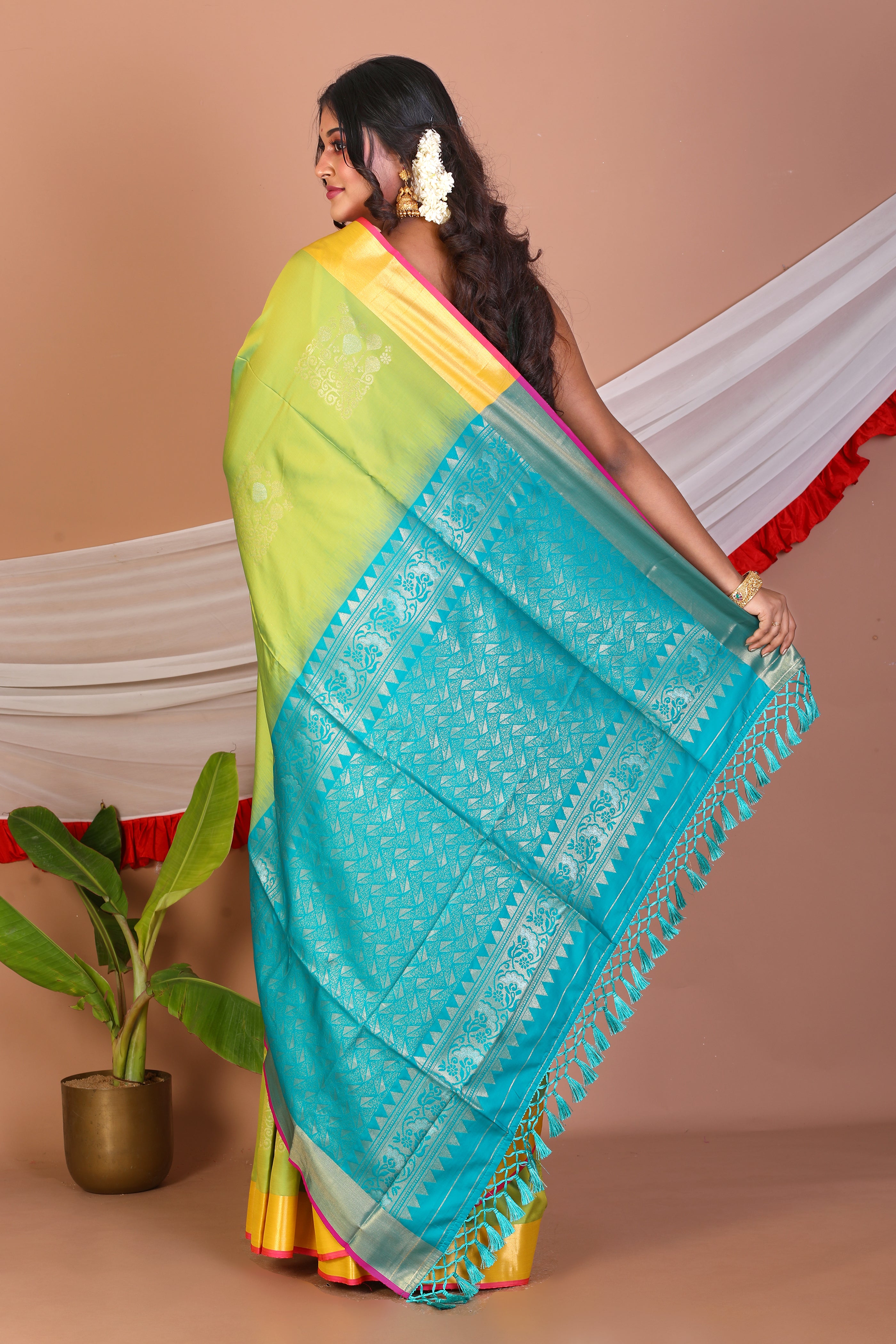Green Blended Handloom Saree - Keya Seth Exclusive