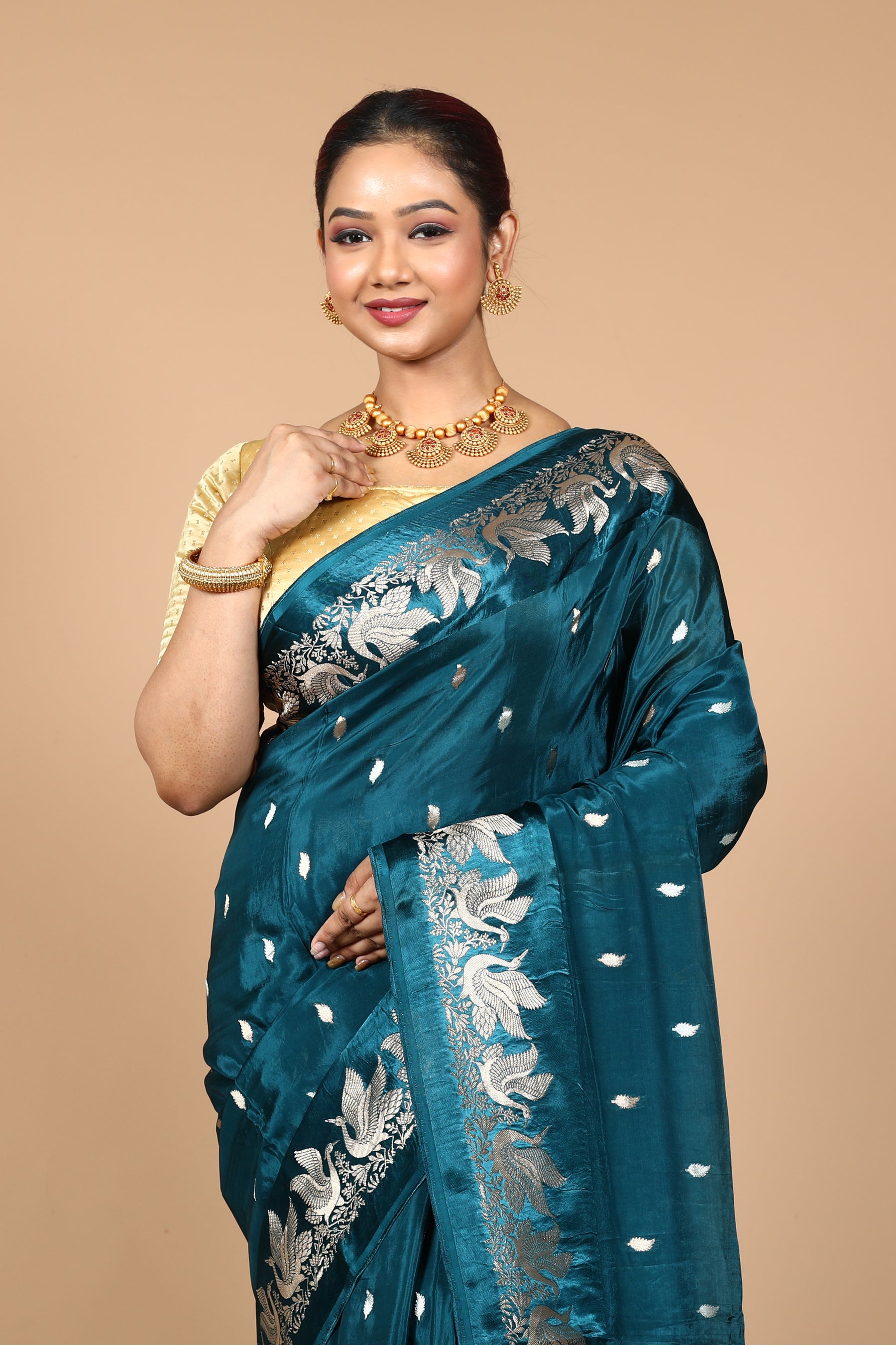 Green Blended Blended Silk Saree with Blouse Piece
