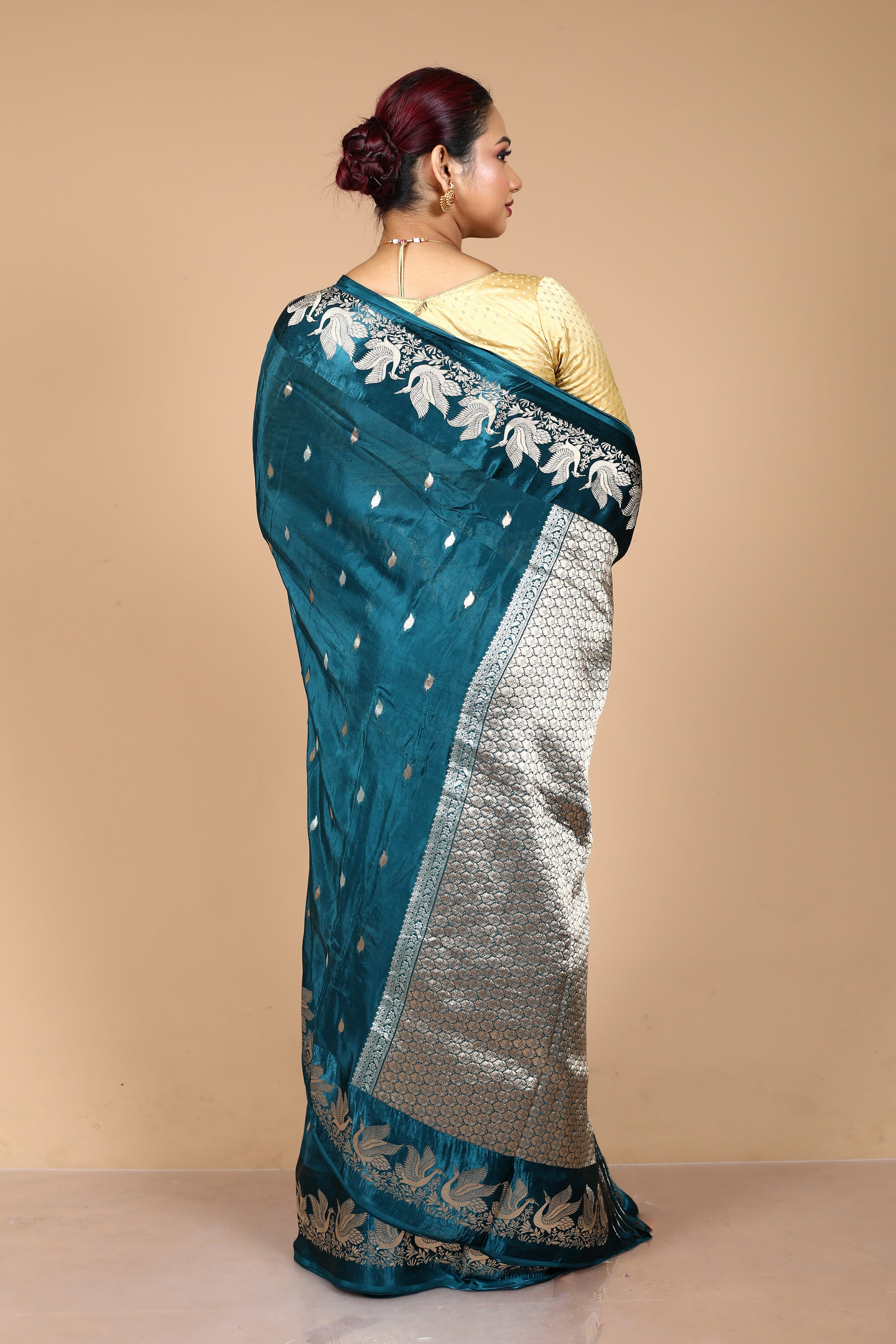 Green Blended Blended Silk Saree with Blouse Piece