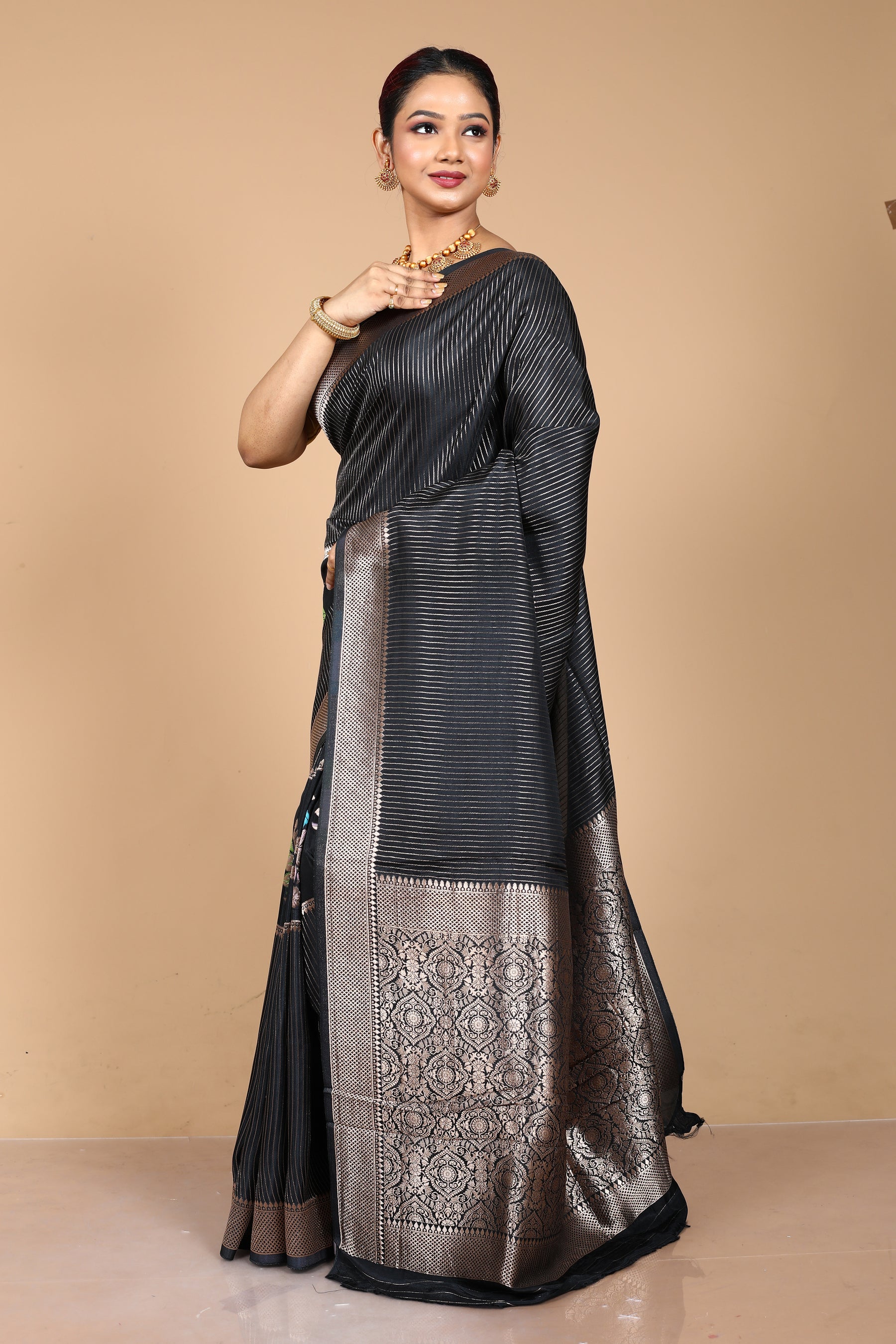 Black Blended Blended Silk Saree
