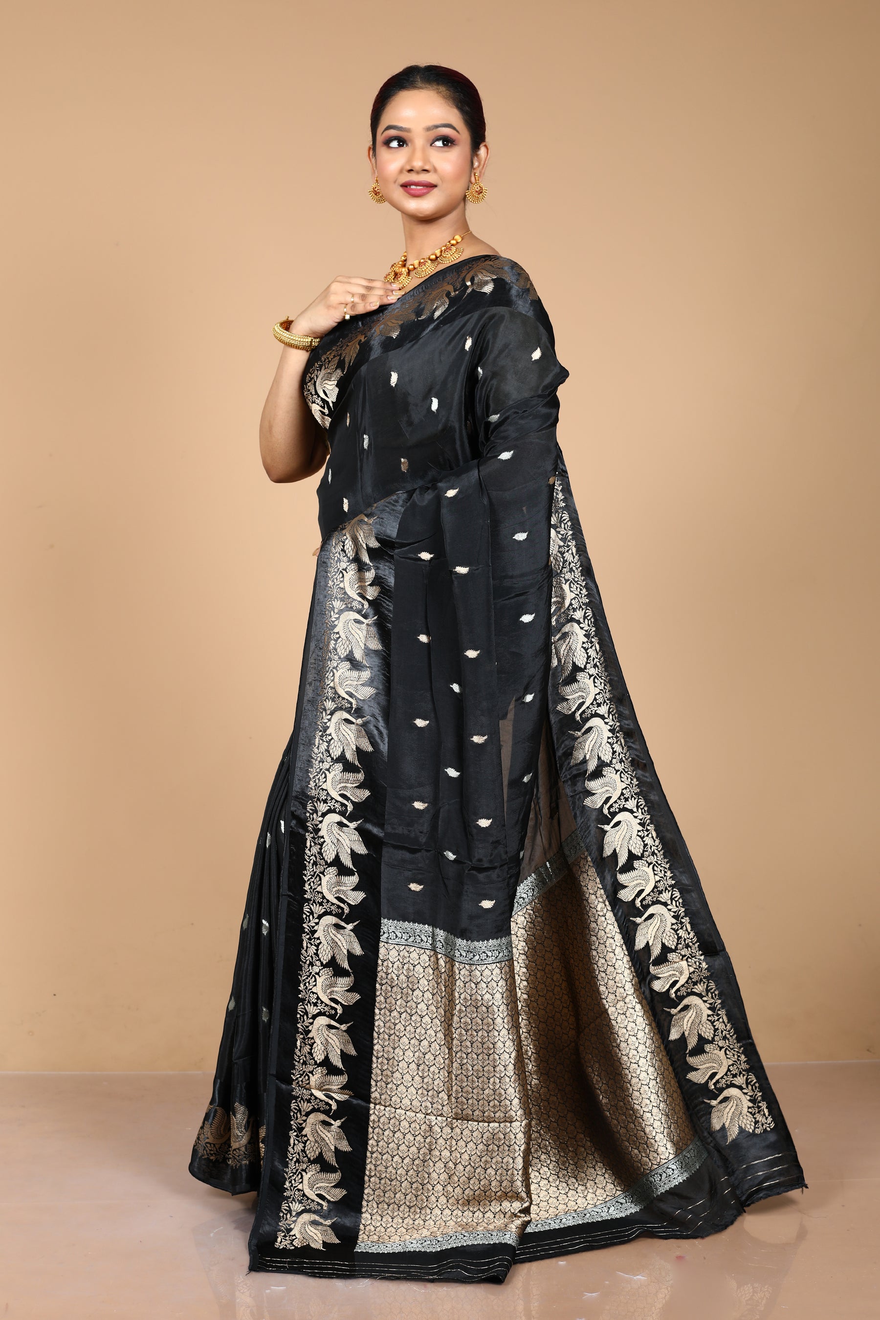 Black Blended Blended Silk Saree