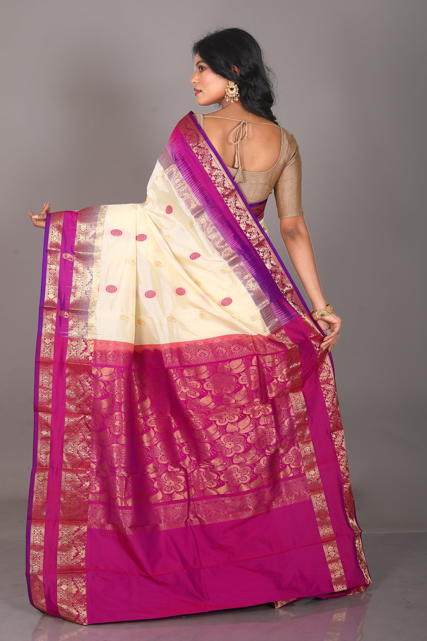 Offwhite Pure Kanjivaram Silk Saree - Keya Seth Exclusive