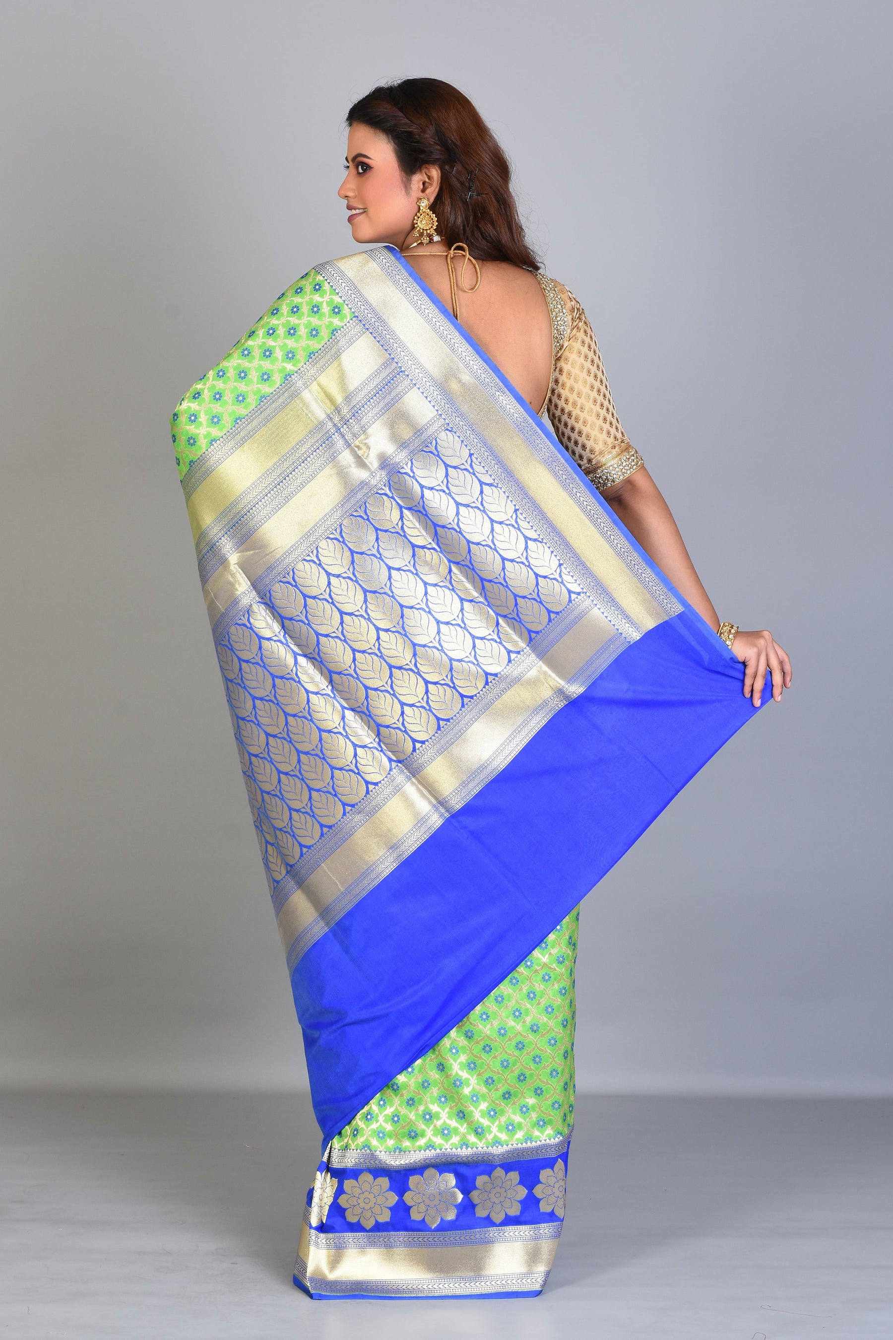 Green Patli Pallu Blended Silk Saree with Blue Borders - Keya Seth Exclusive