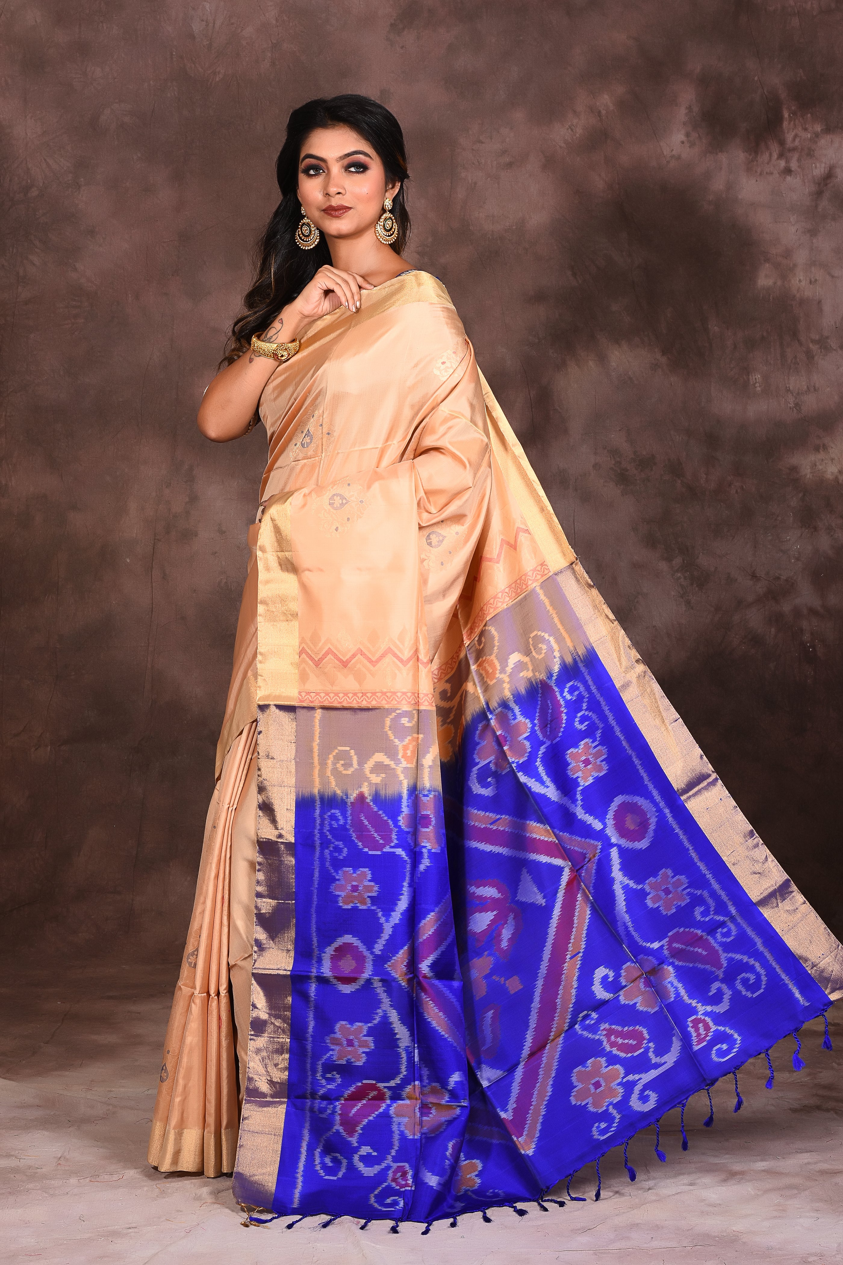 Offwhite Pure Silk Saree - Keya Seth Exclusive