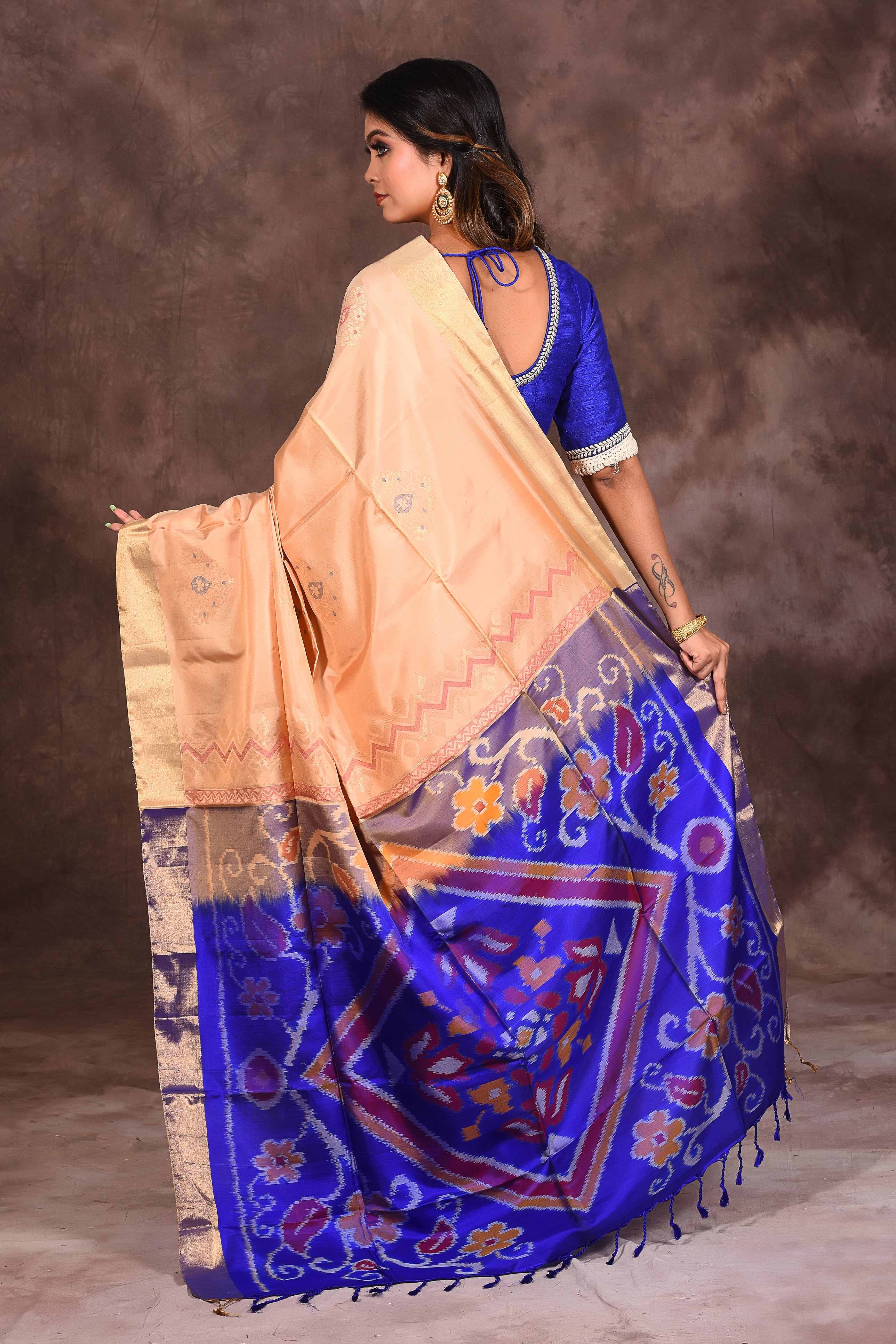 Offwhite Pure Silk Saree - Keya Seth Exclusive