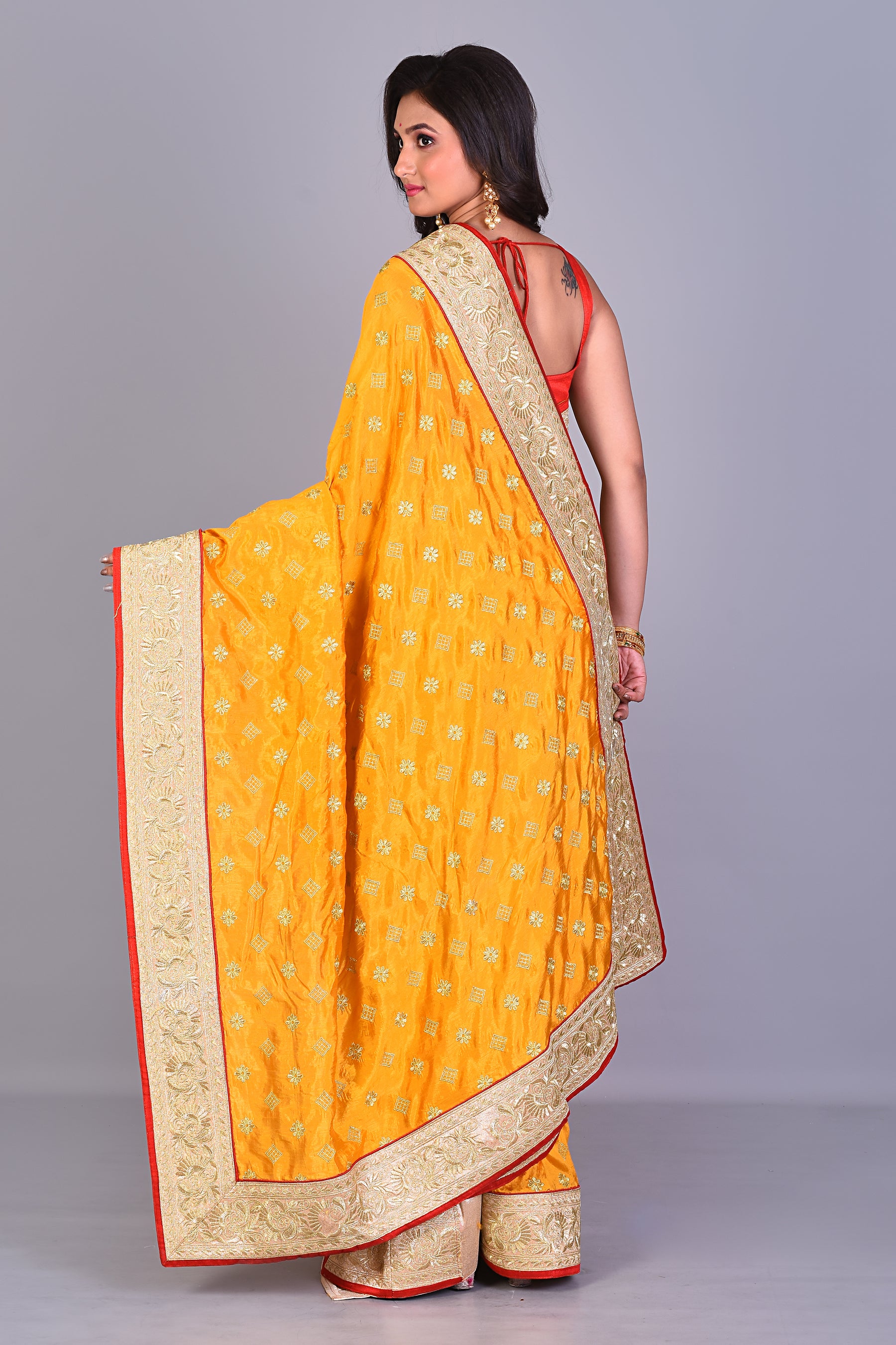 Yellow & Blue Patli Pallu Silk Saree - Keya Seth Exclusive