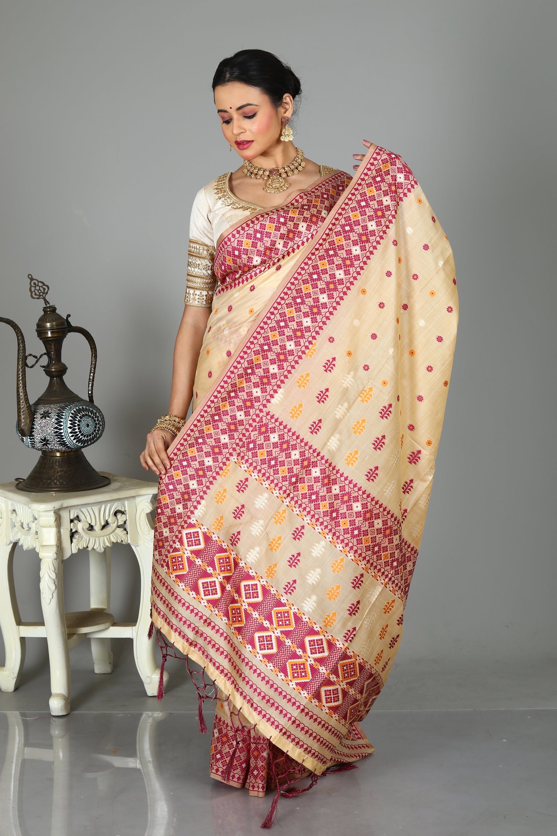 Offwhite Blended Tussar Silk Saree