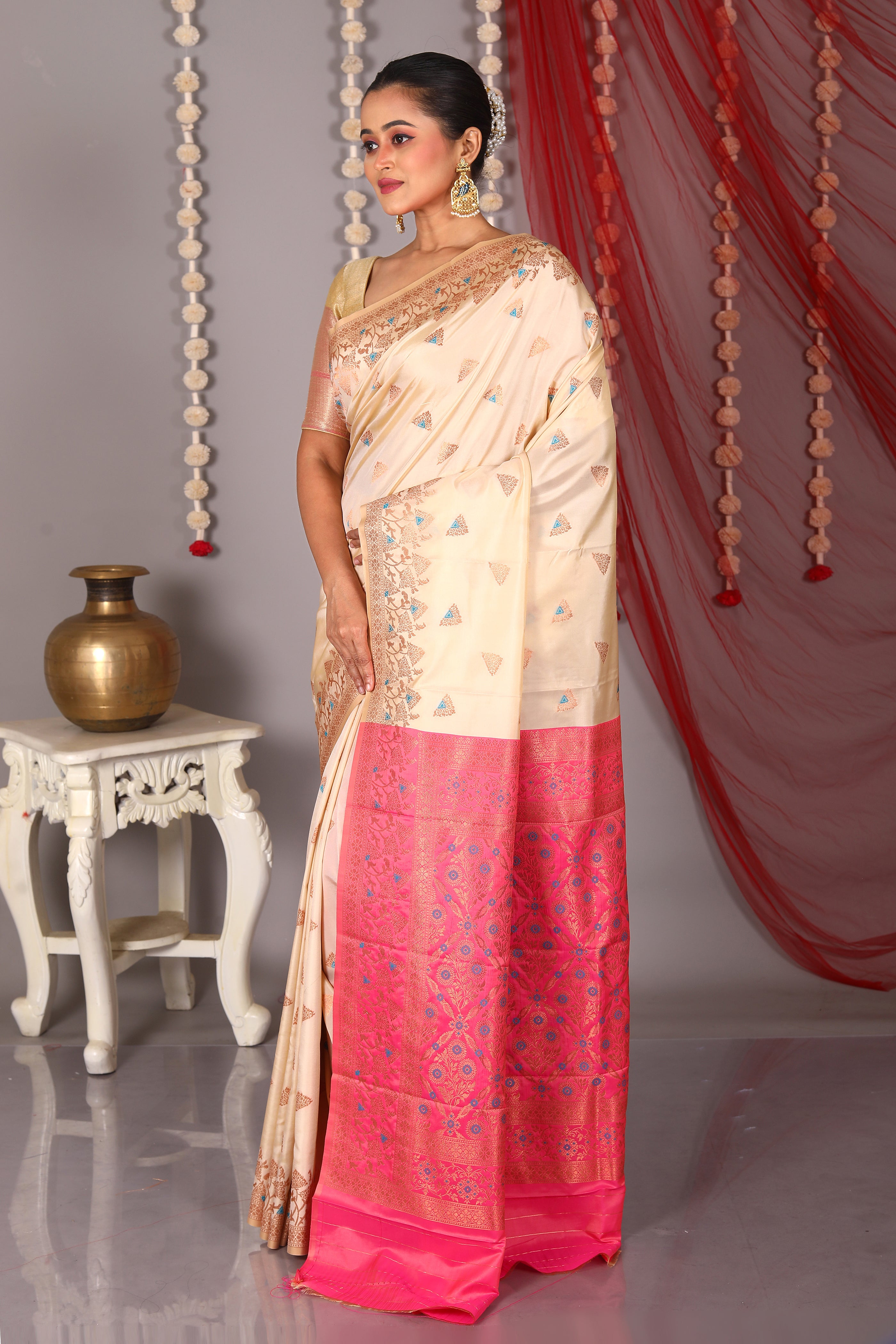 White Blended Satin Silk Saree - Keya Seth Exclusive